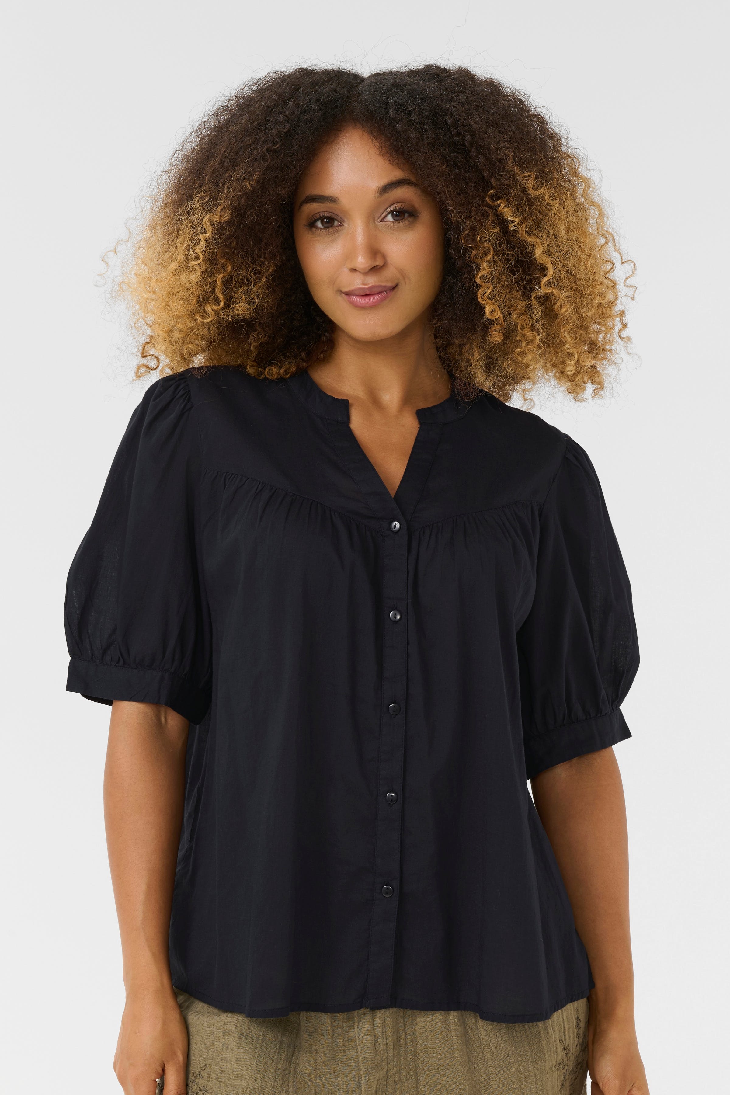 CUcybelle Hemd LOOKBOOK FRONT 50111930-500012