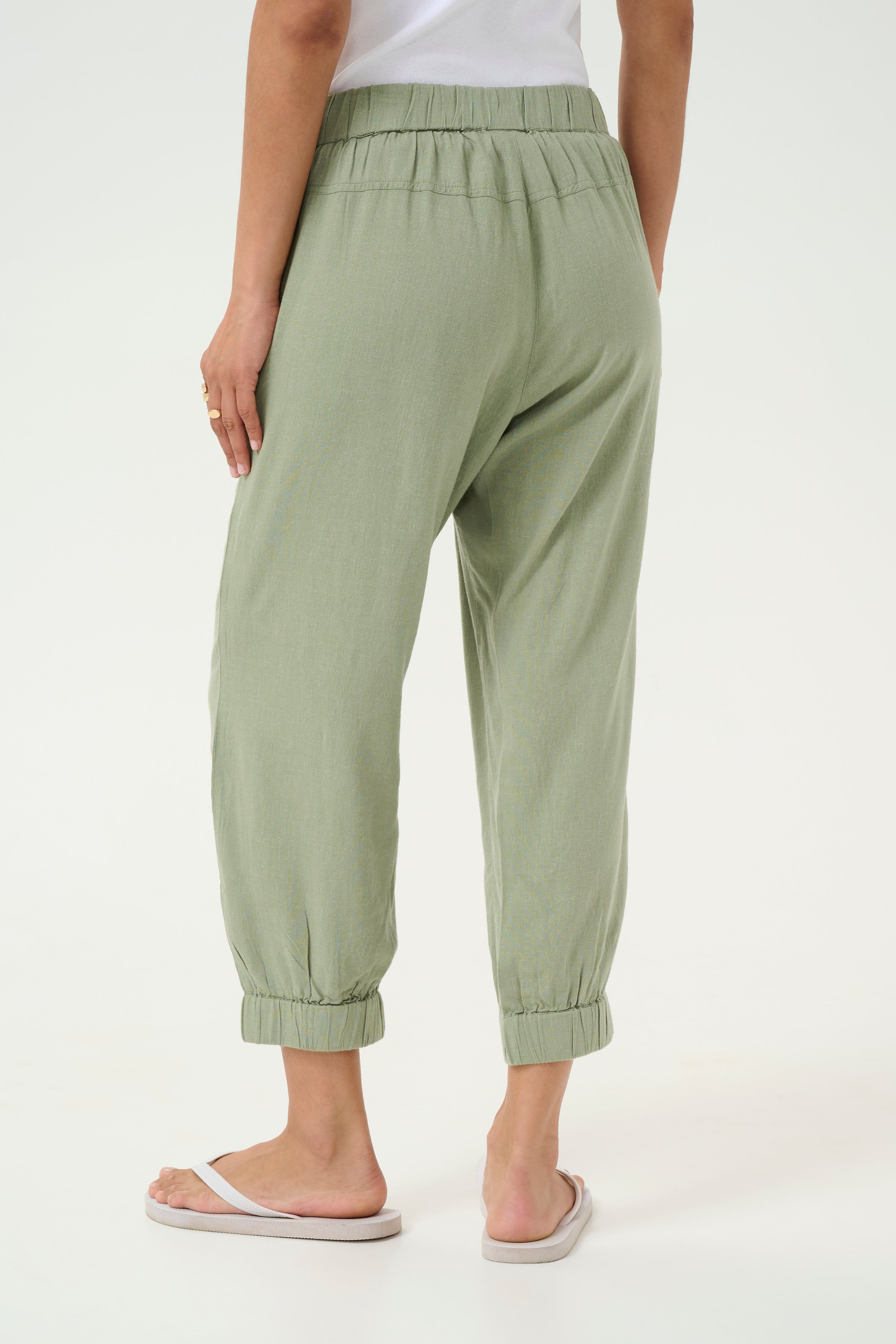 KAmilia Hose aus Leinen LOOKBOOK BACK 10509669-170115