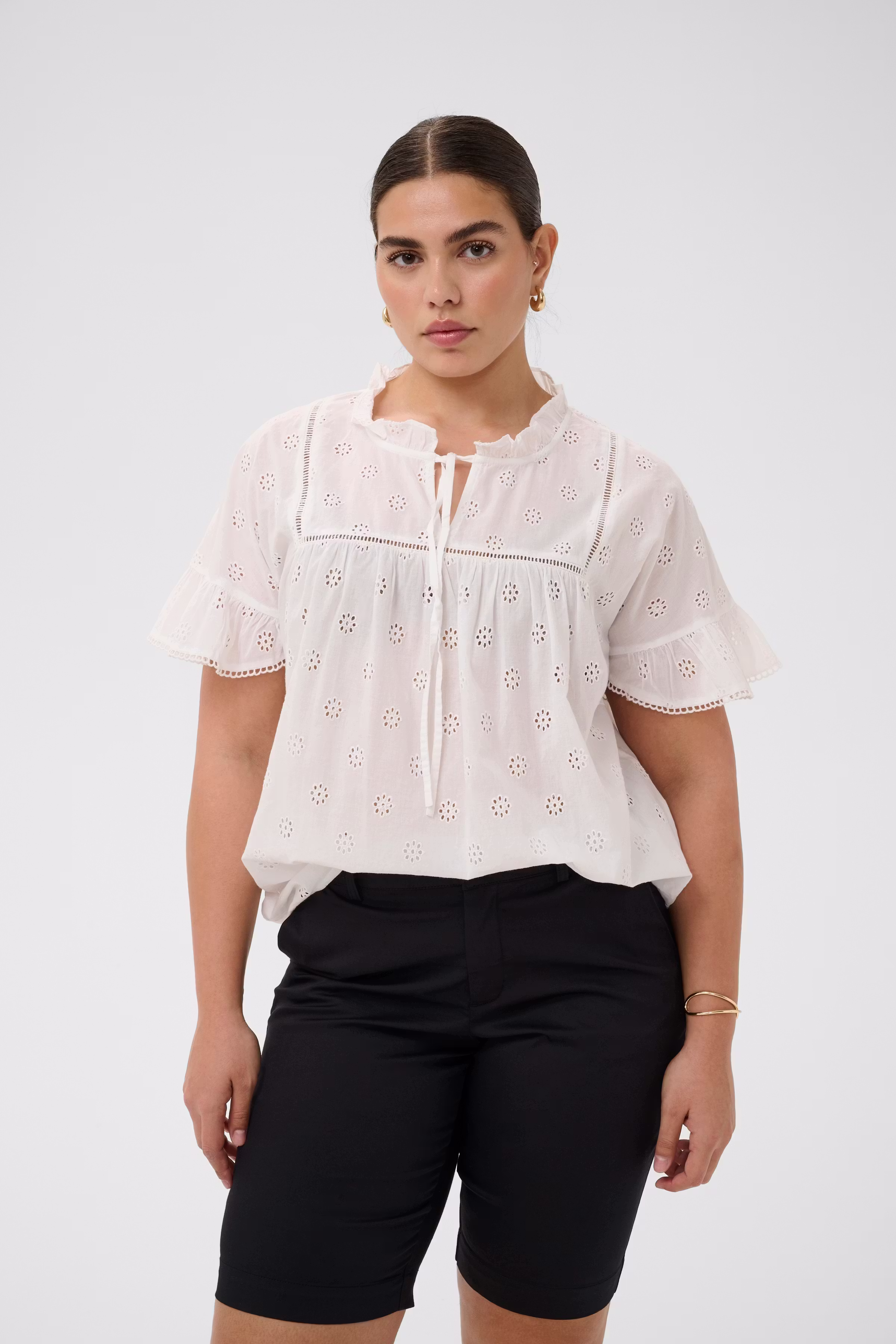 KCliona Bluse LOOKBOOK FRONT 10584116-110602