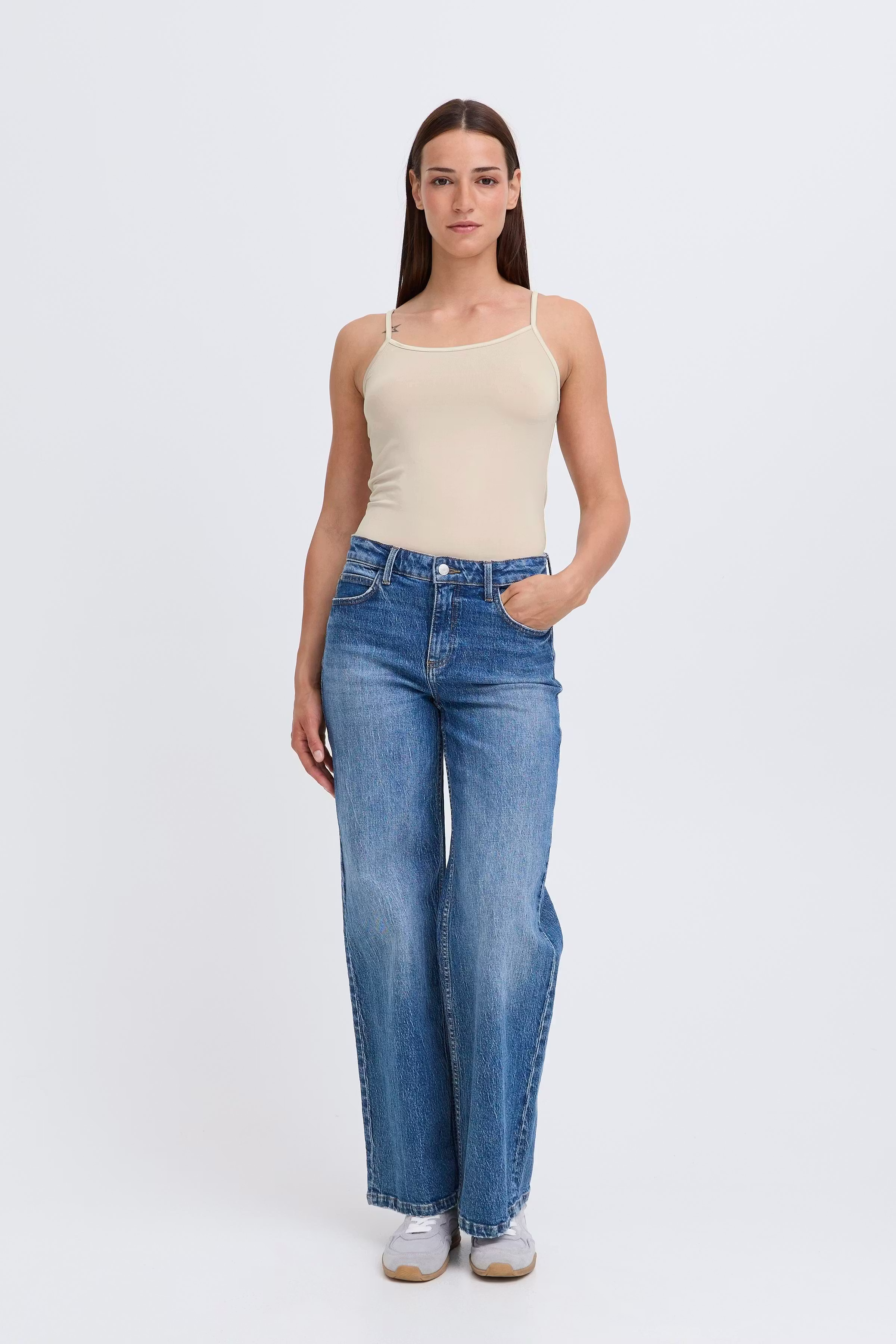 BYIANE Top LOOKBOOK FRONT 20805465-80122