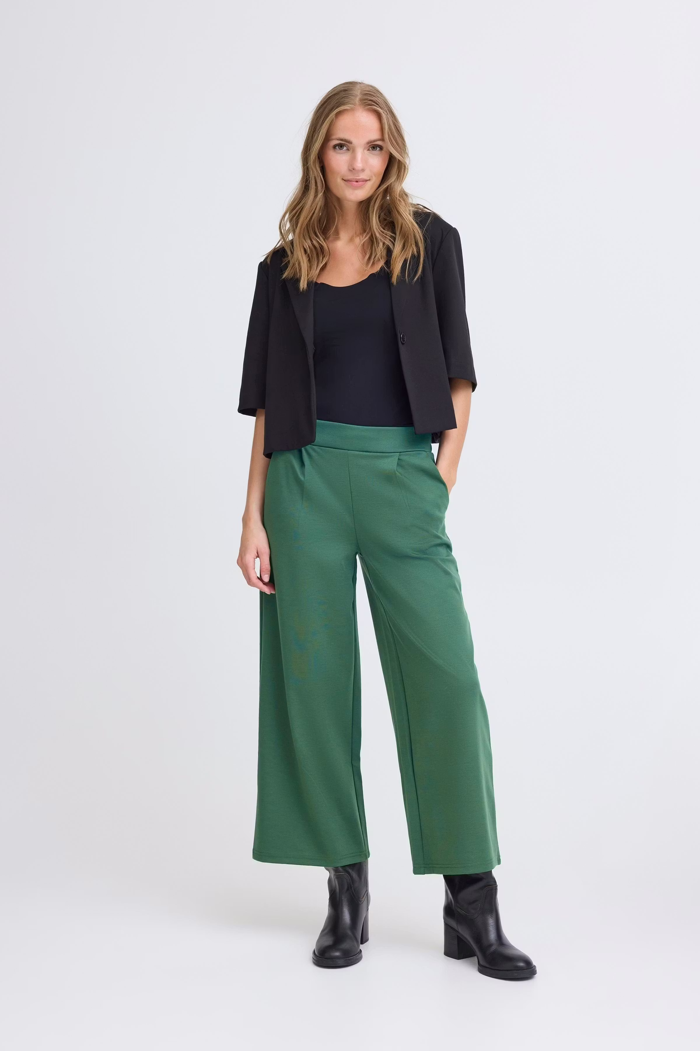 IHKATE WIDE Broek LOOKBOOK FRONT 20116301-195920