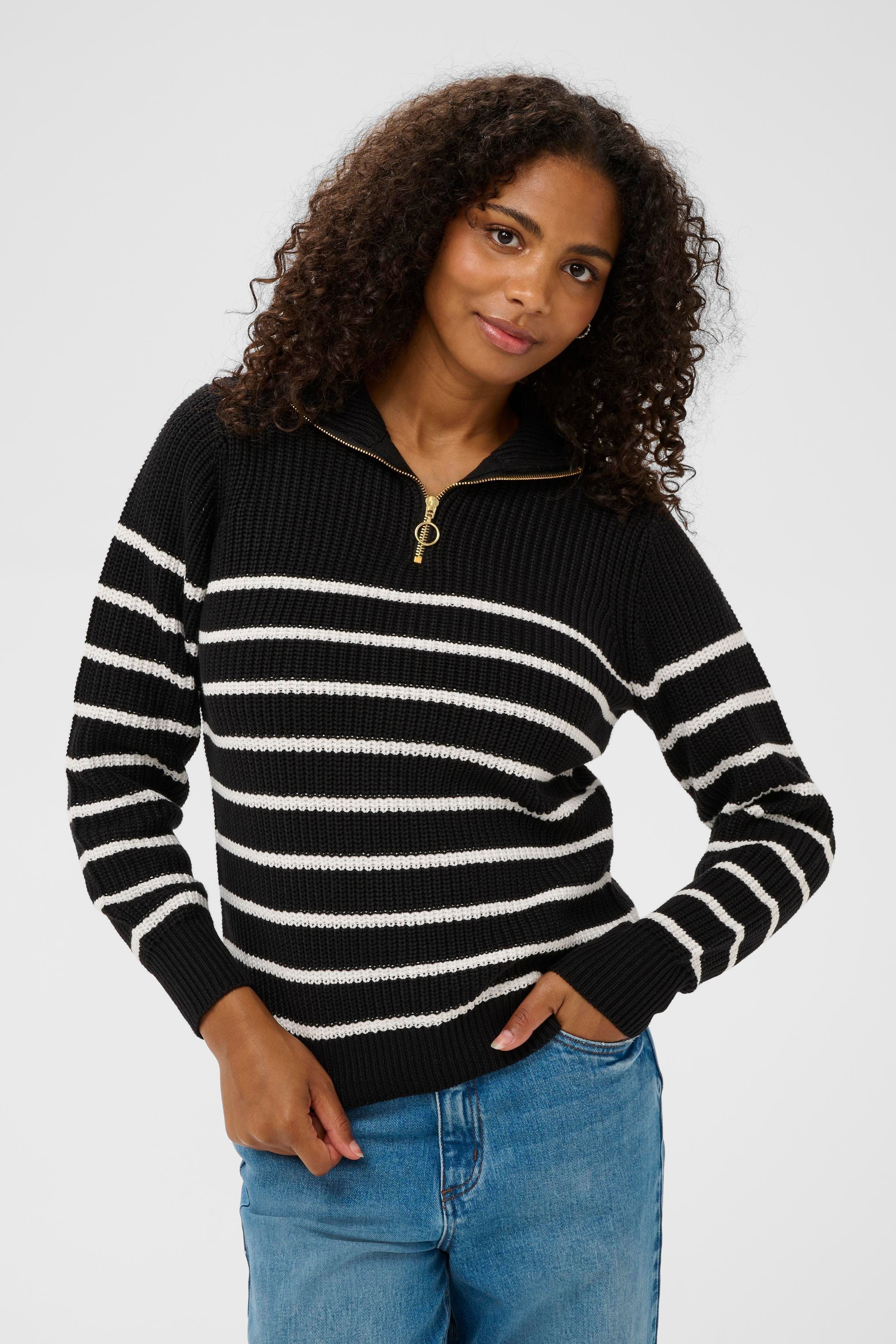 KAlioa Pullover LOOKBOOK FRONT 10506116-108990