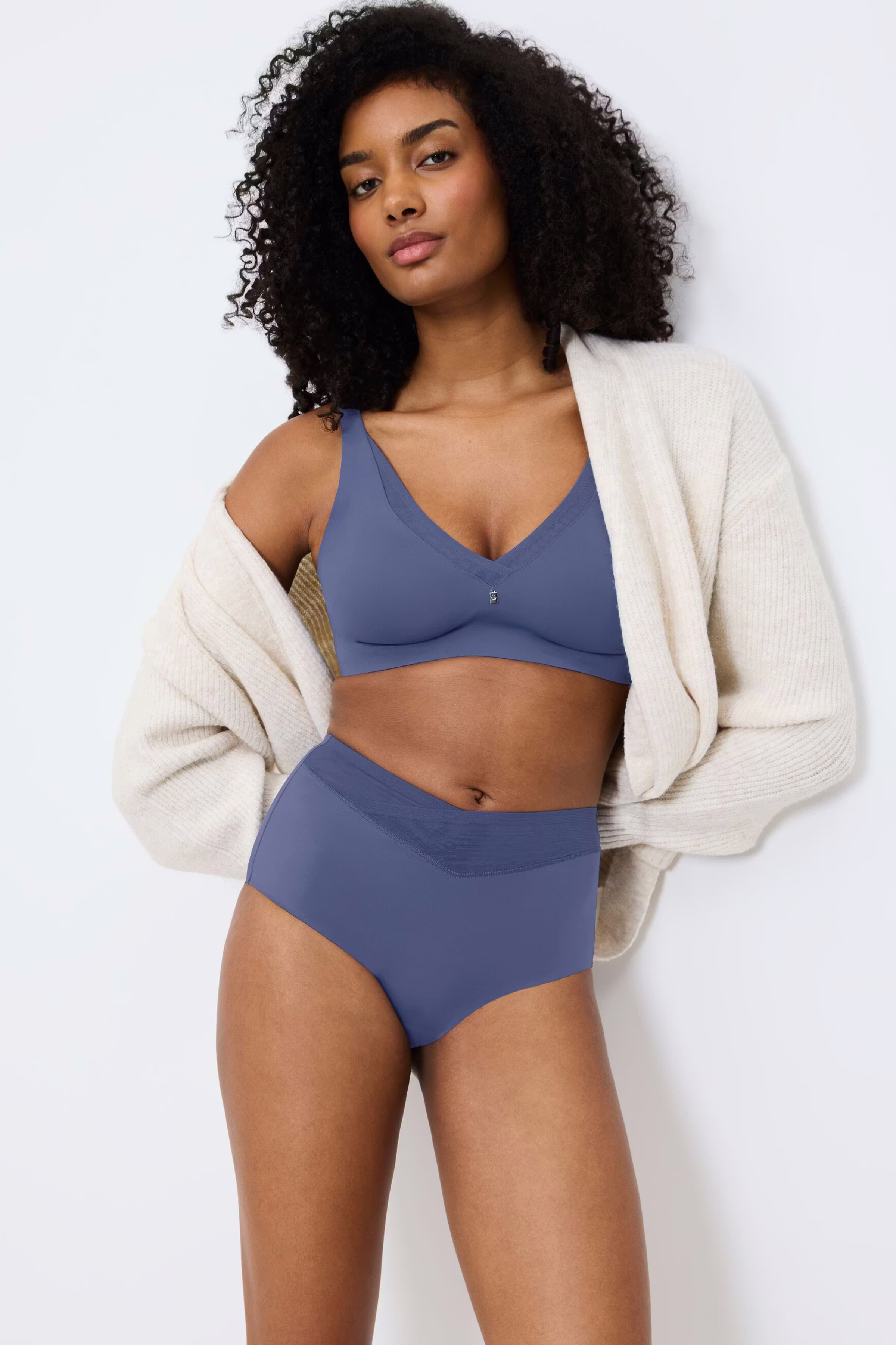 TrueShape Panties LOOKBOOK FRONT 40500261-T00QF