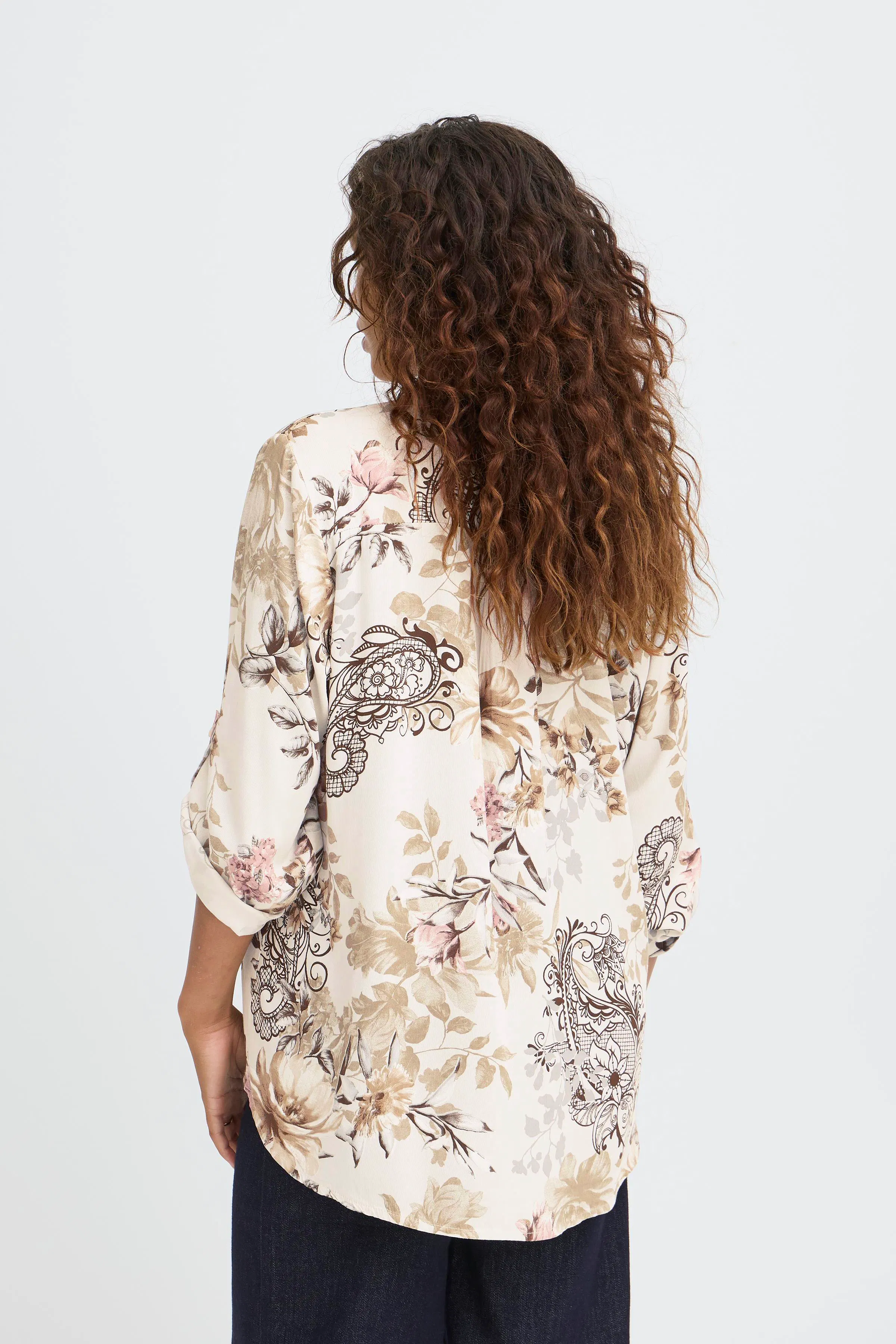 SBWILLOW Bluse LOOKBOOK BACK 22101109-130907