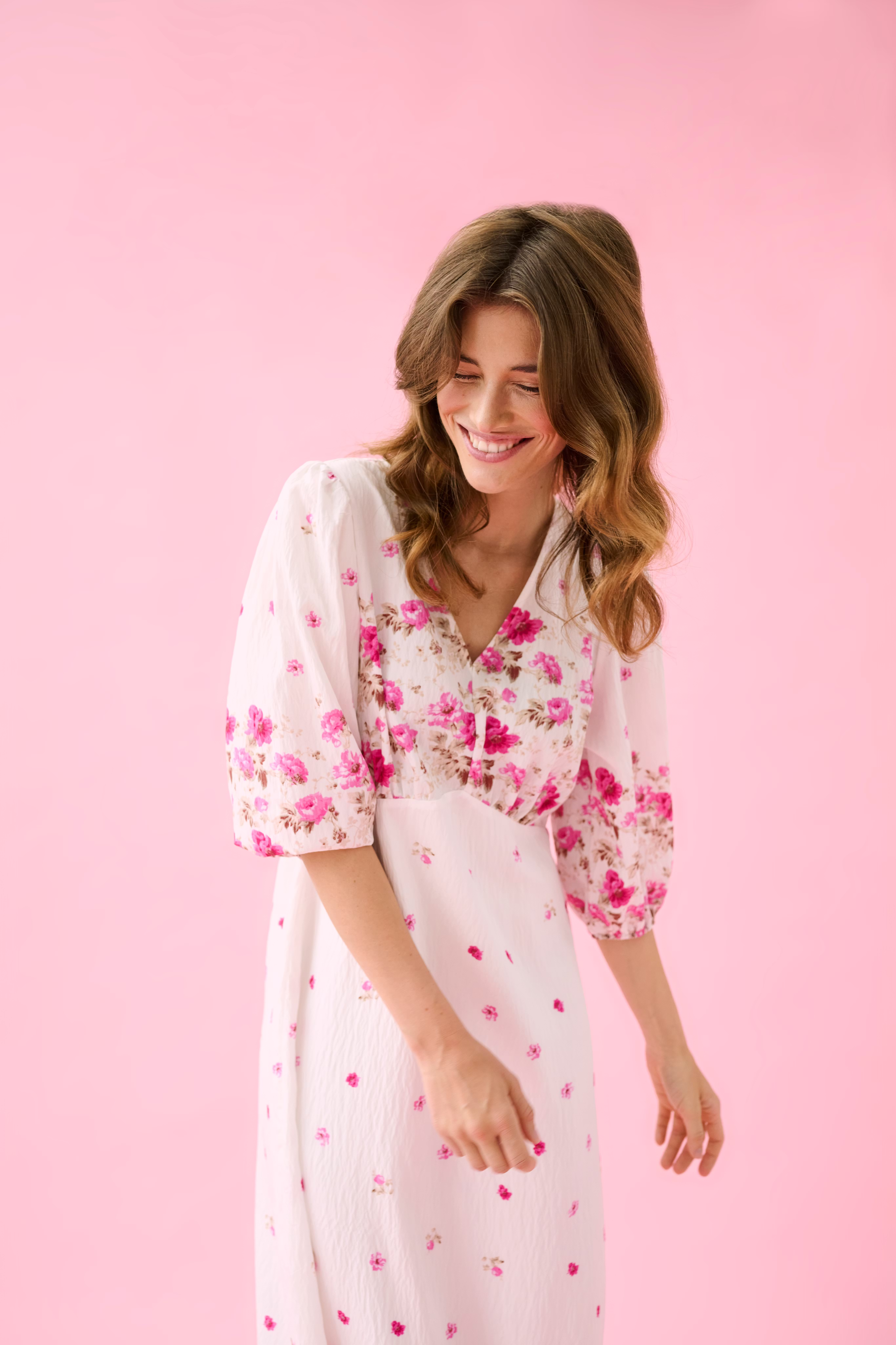 KArosine Kjole LOCATION NONE 10511834-109535