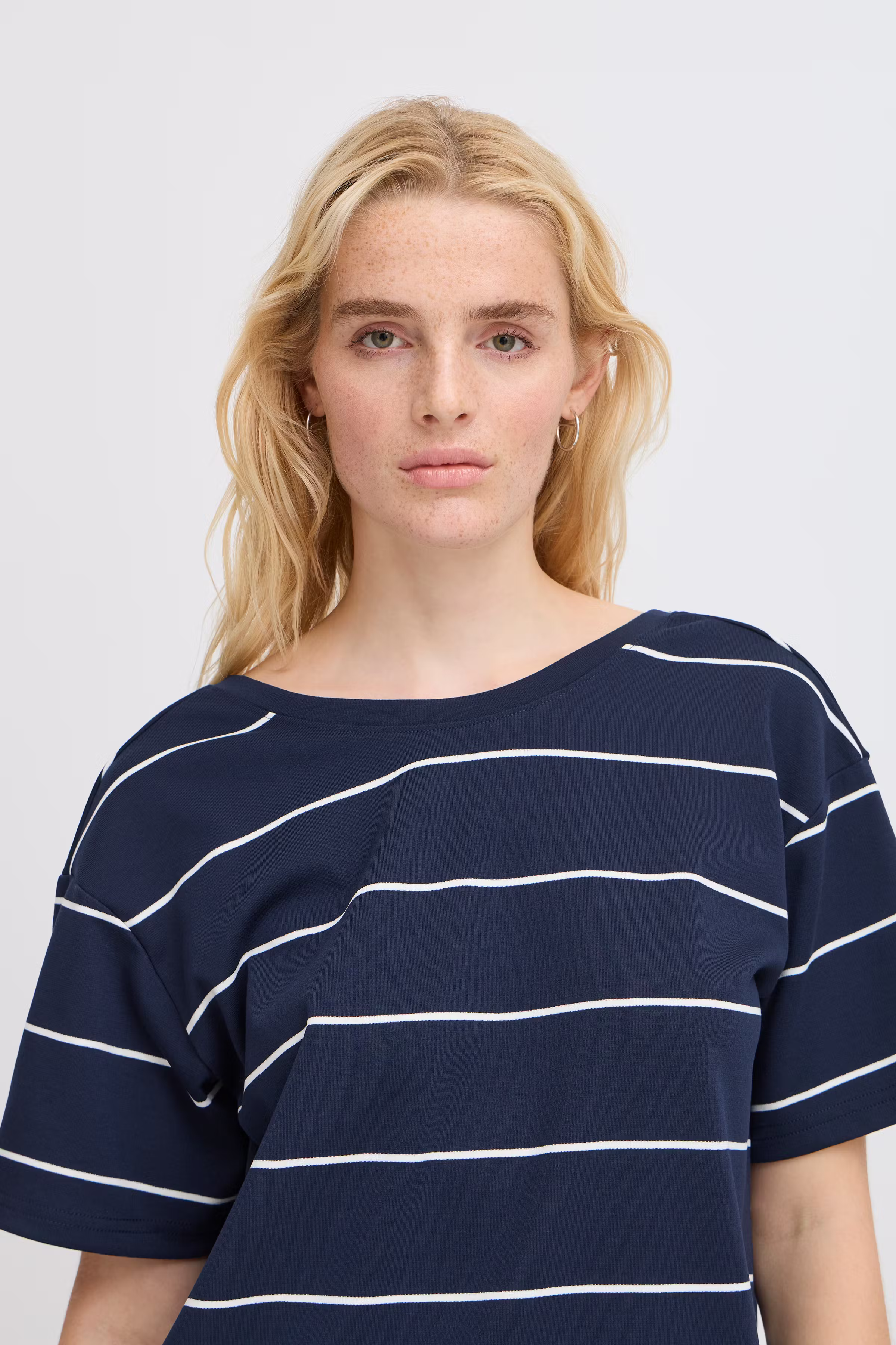 IHKALA Kjole LOOKBOOK DETAIL 20122812-204497