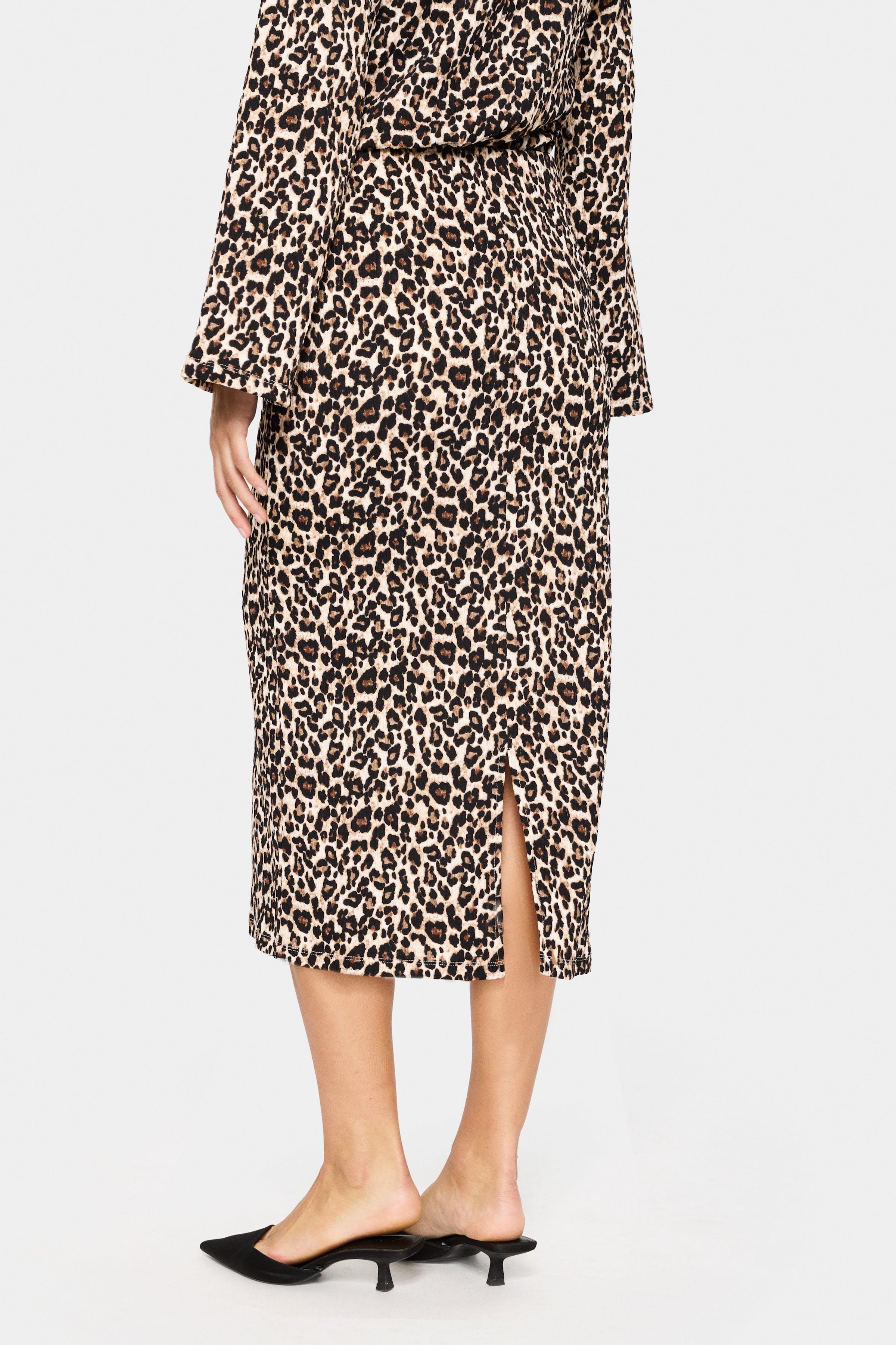 IlyssaSZ Leopard Skjørt
 LOOKBOOK FRONT 30513748-302839