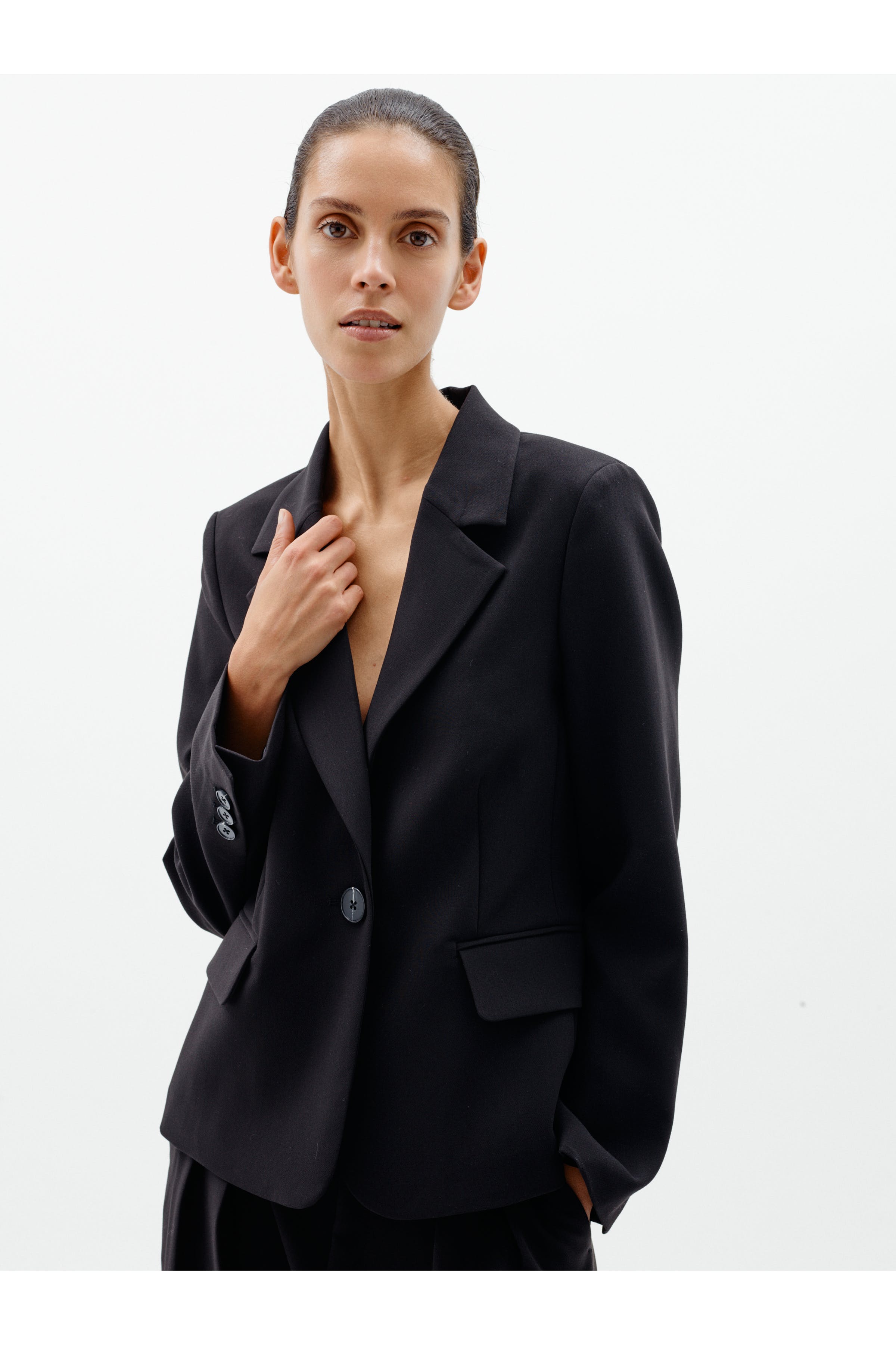 BryelleIW Blazer LOCATION NONE 30110990-194008