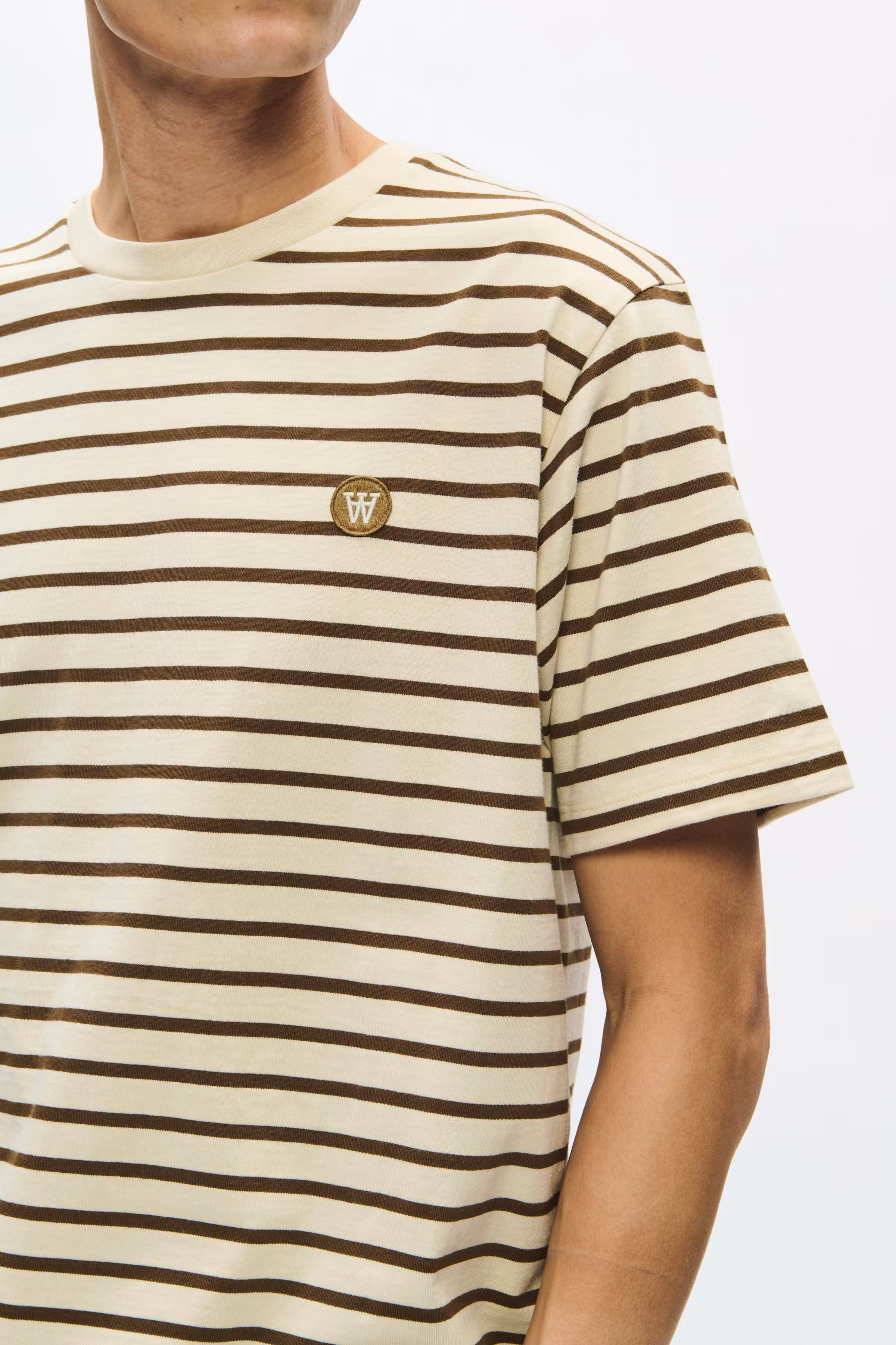 WWAce Stripe T-shirt LOOKBOOK DETAIL 30251373-190815