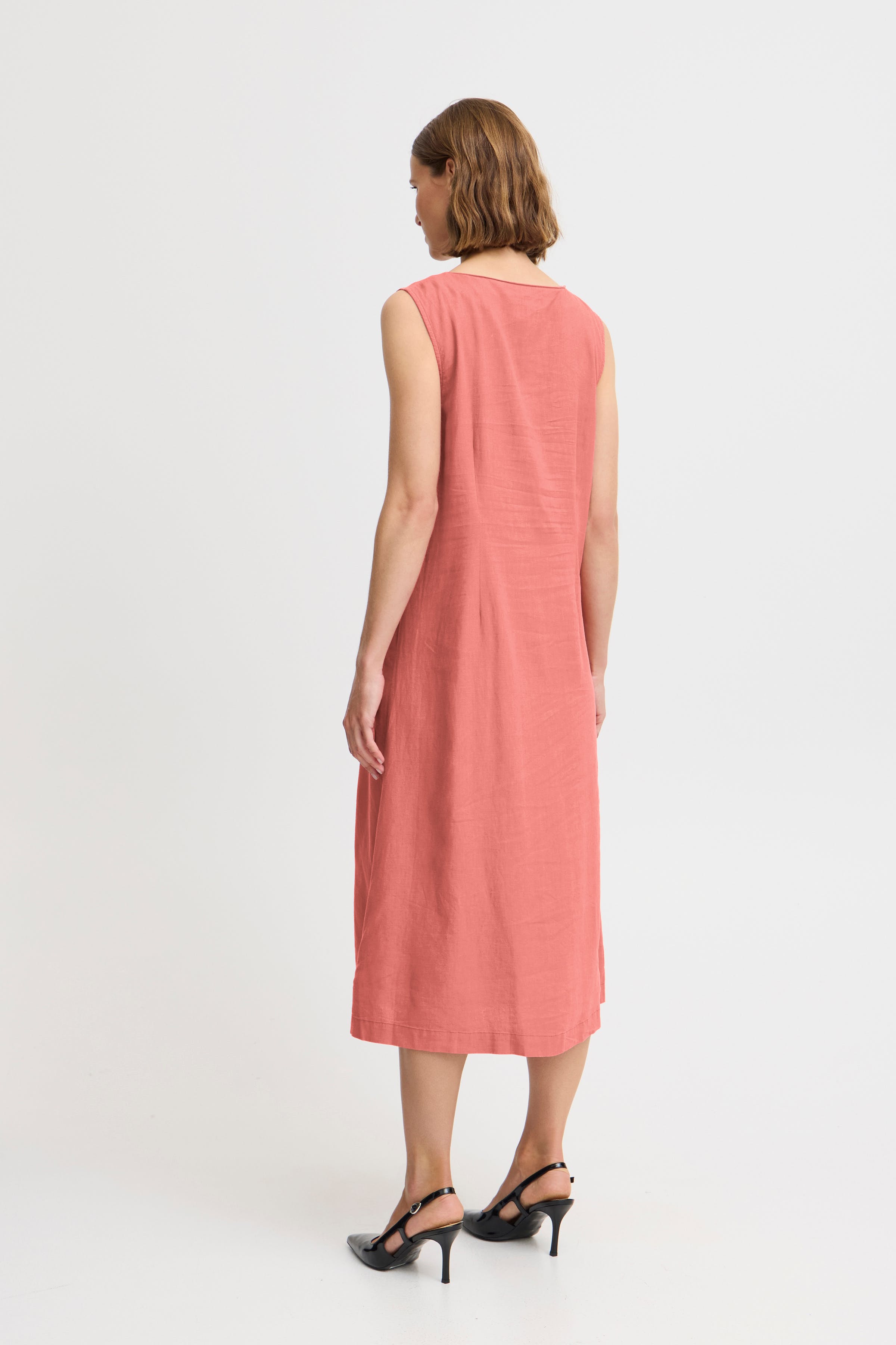 BYFALAKKA Kleid LOOKBOOK BACK 20816615-181436