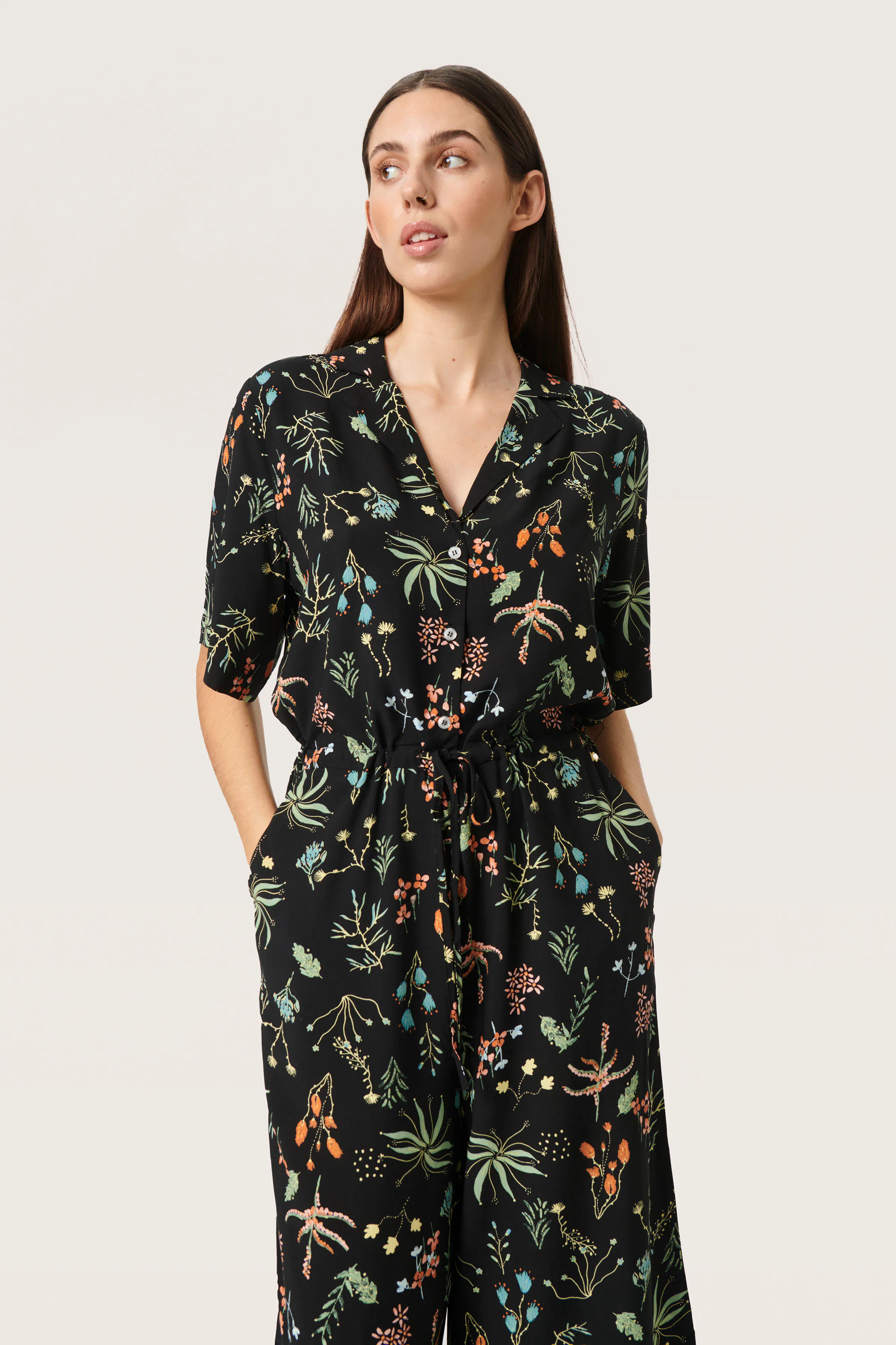 SLIndre Jumpsuit LOOKBOOK FRONT 30406878-301925