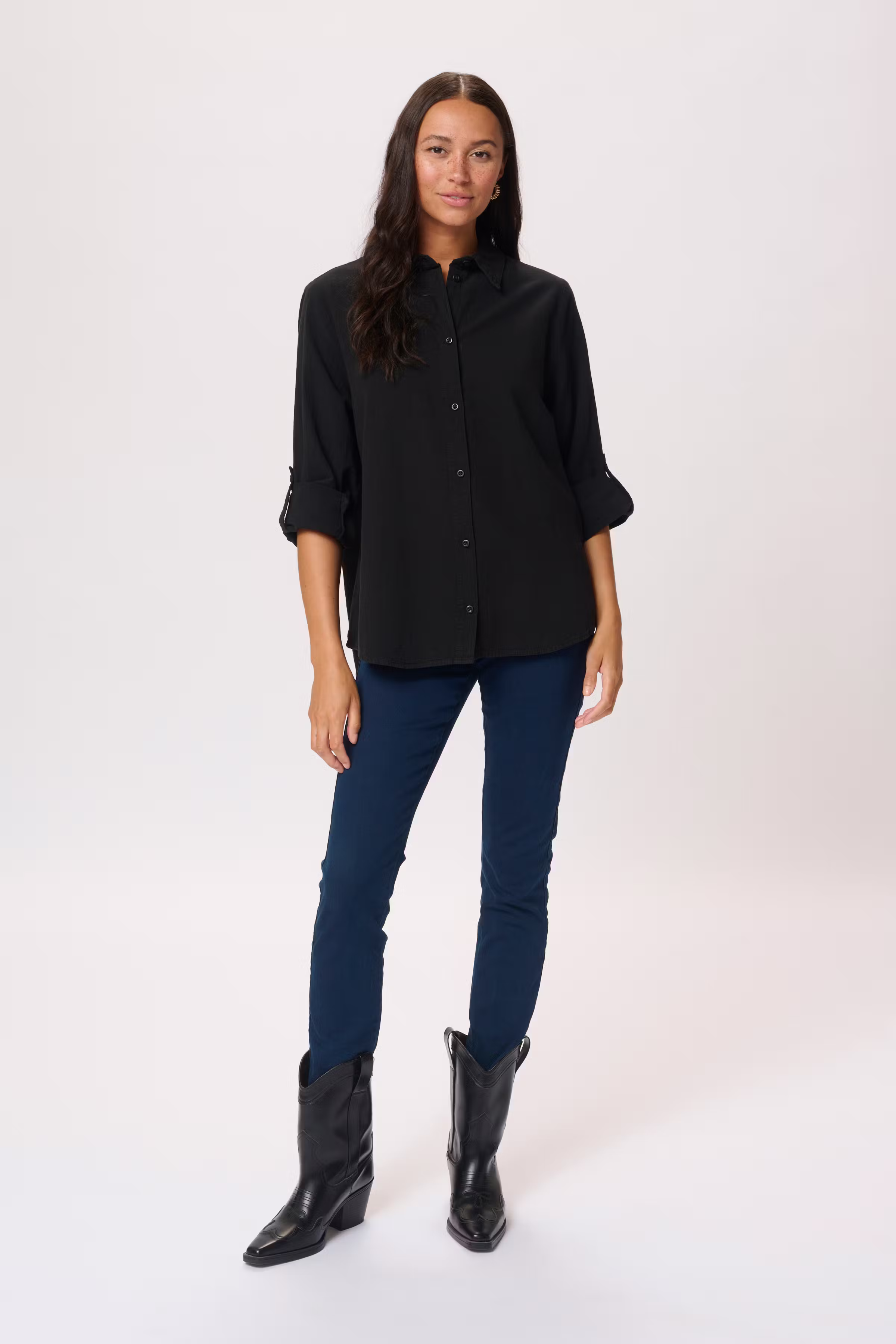 KAnaya Skjorte LOOKBOOK FRONT 10509556-100121