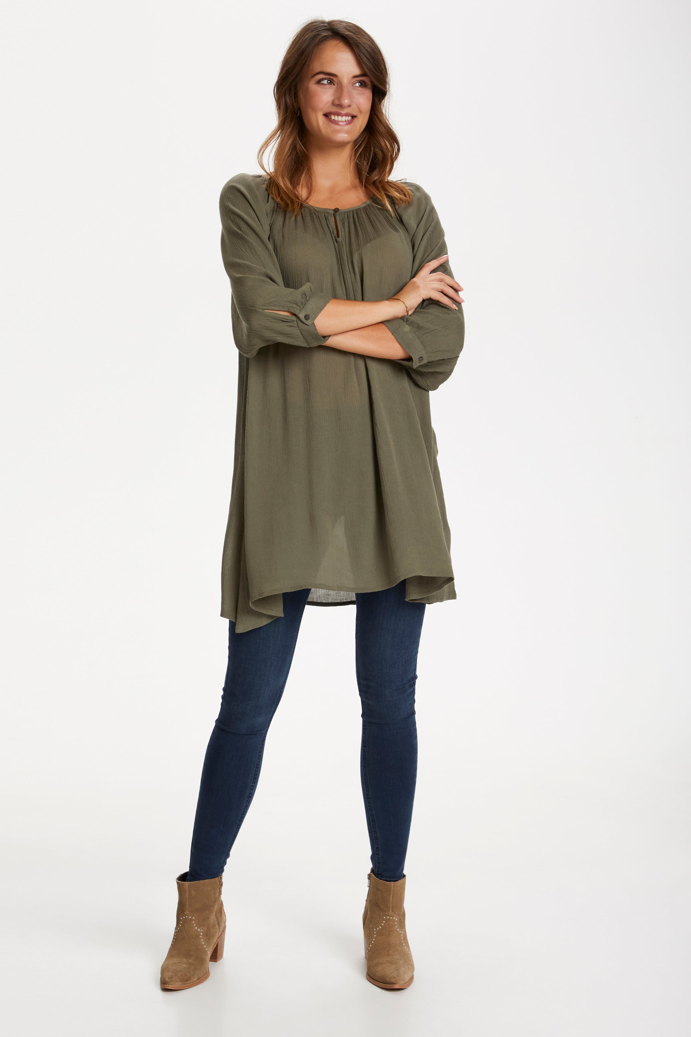 Amber Tunika LOOKBOOK FRONT 501030-190511