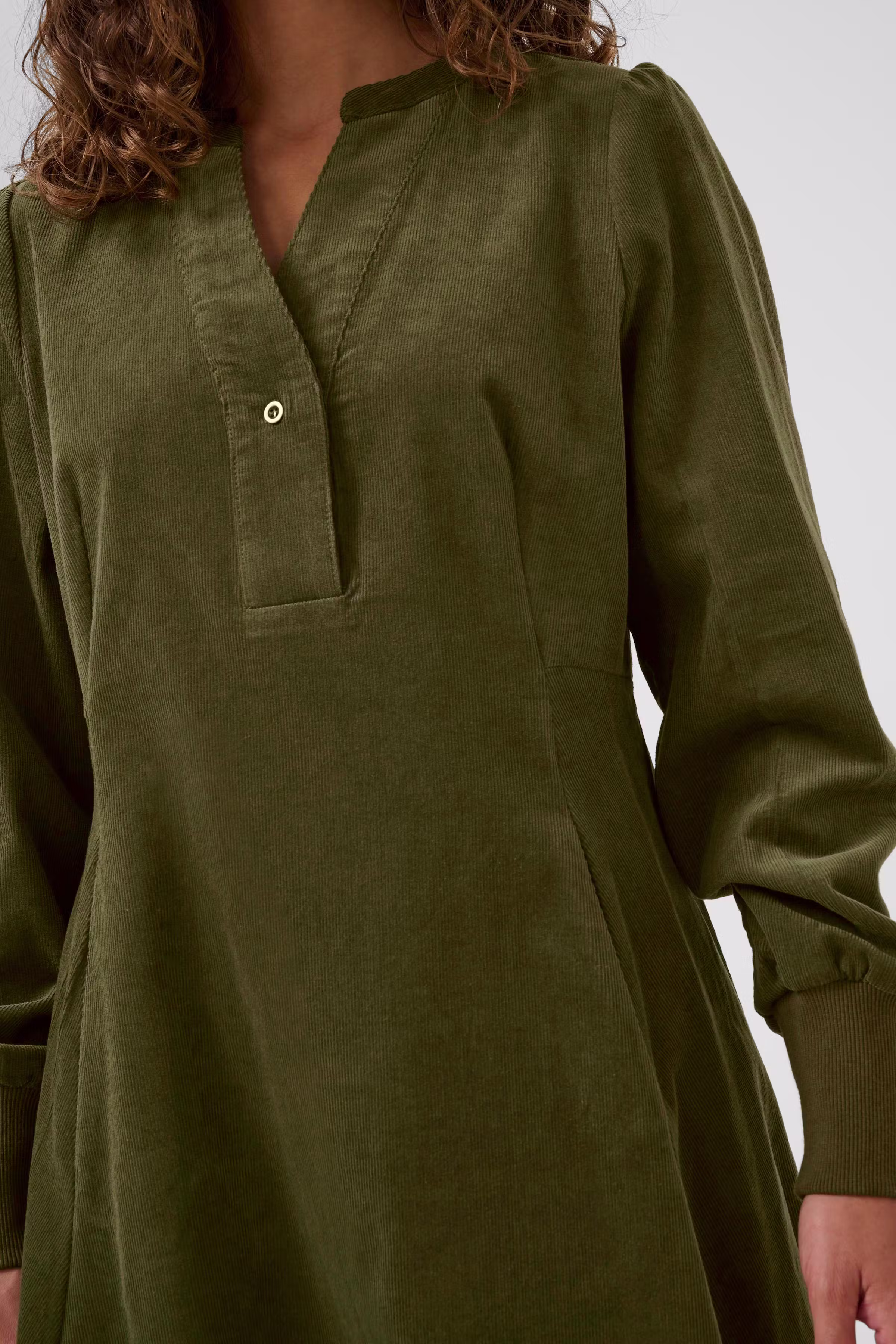 CUrhaena Kjole LOOKBOOK DETAIL 50112618-180521