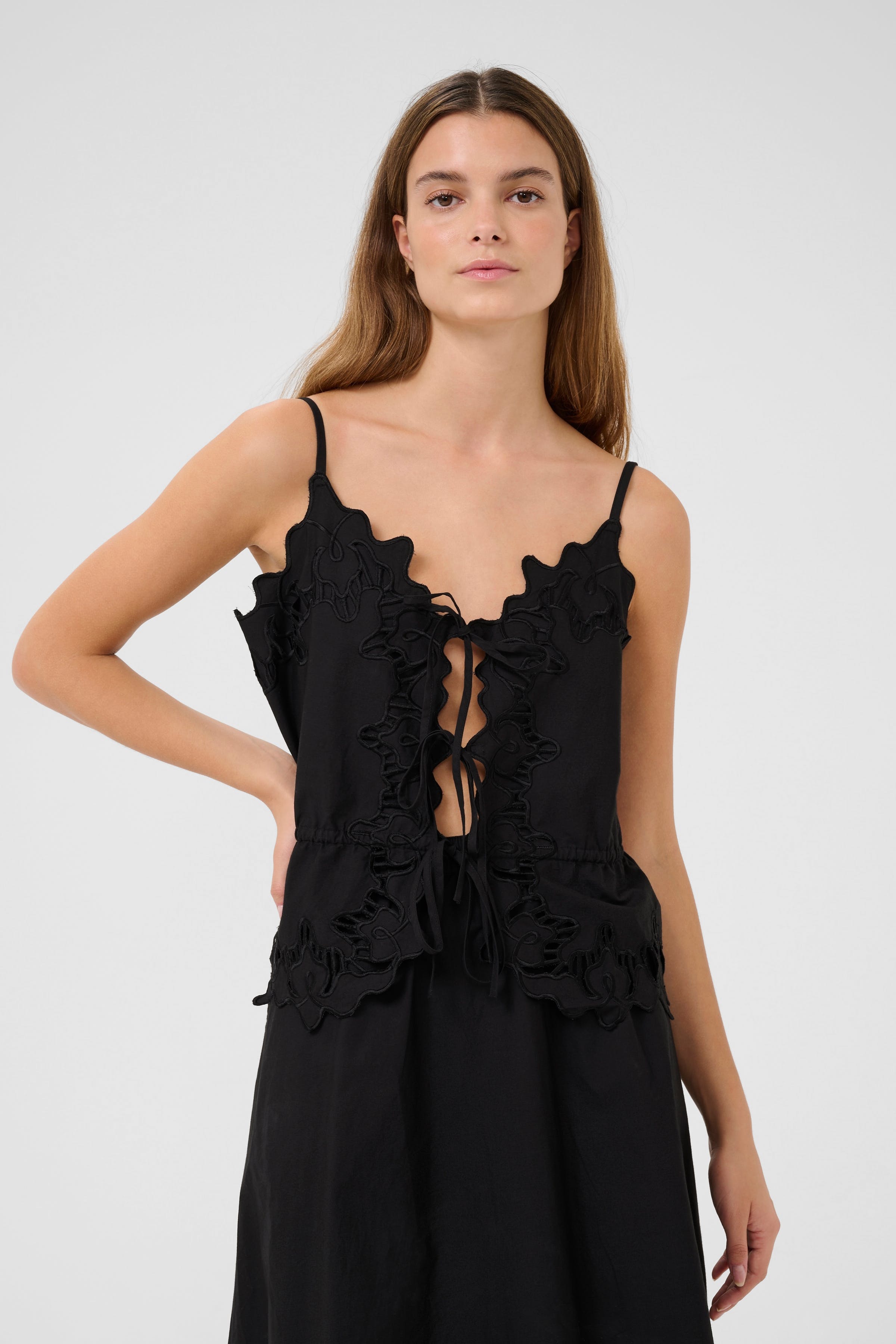 KBVictoria Lace top LOOKBOOK FRONT 10105456-194008