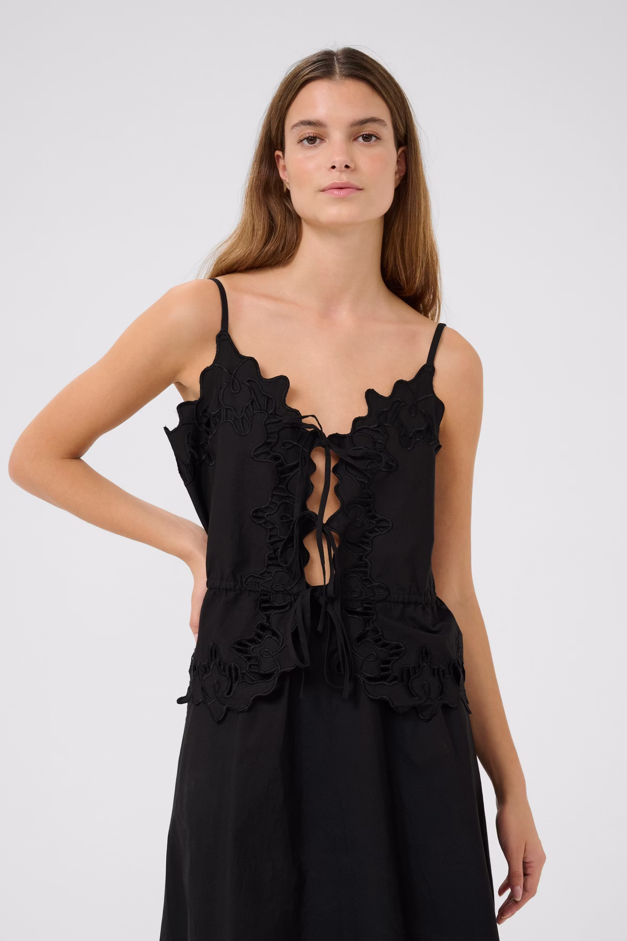 KBVictoria Lace top LOOKBOOK FRONT 10105456-194008