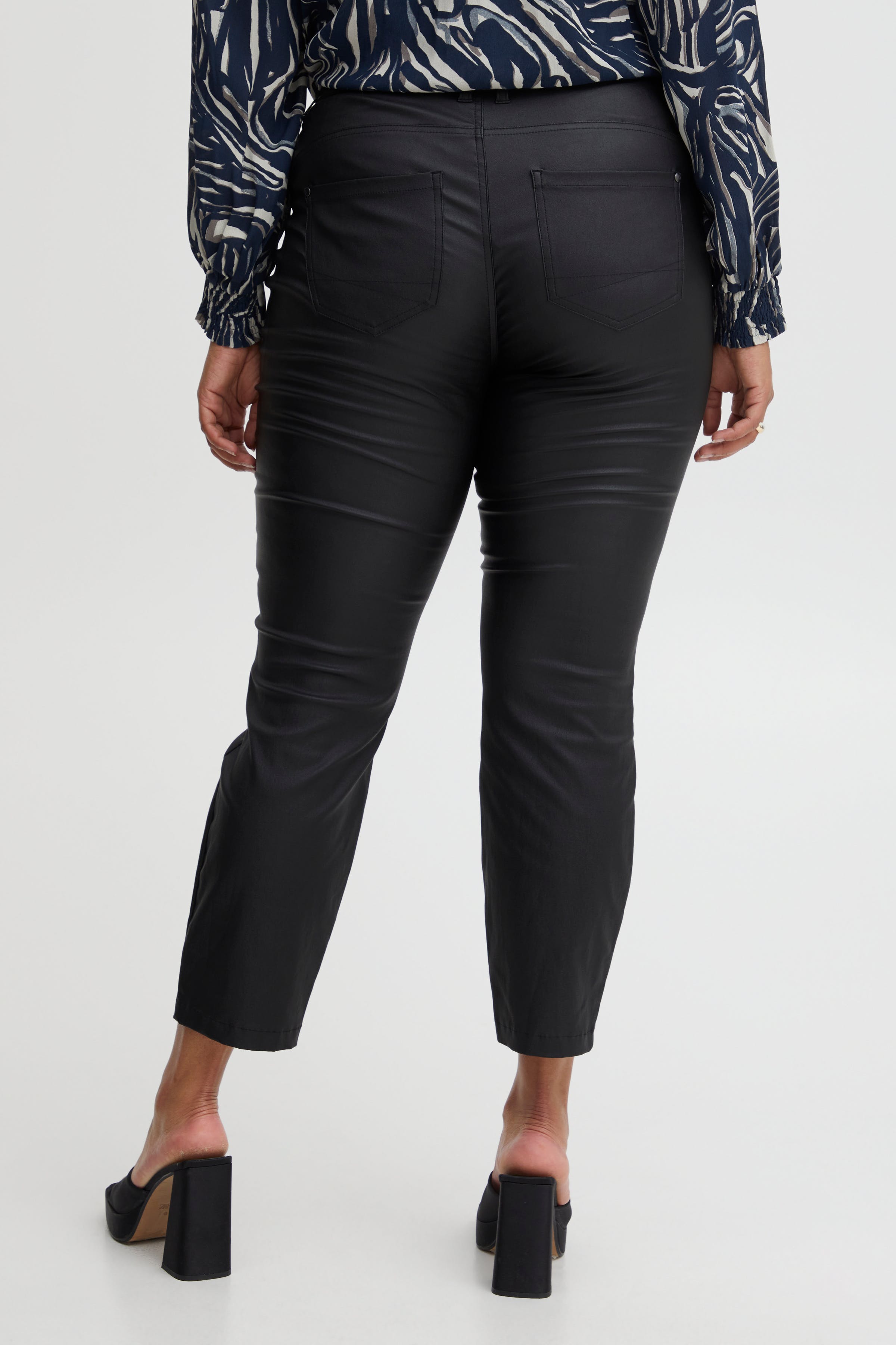 FPTALIN Broek LOOKBOOK BACK 20611568-200113