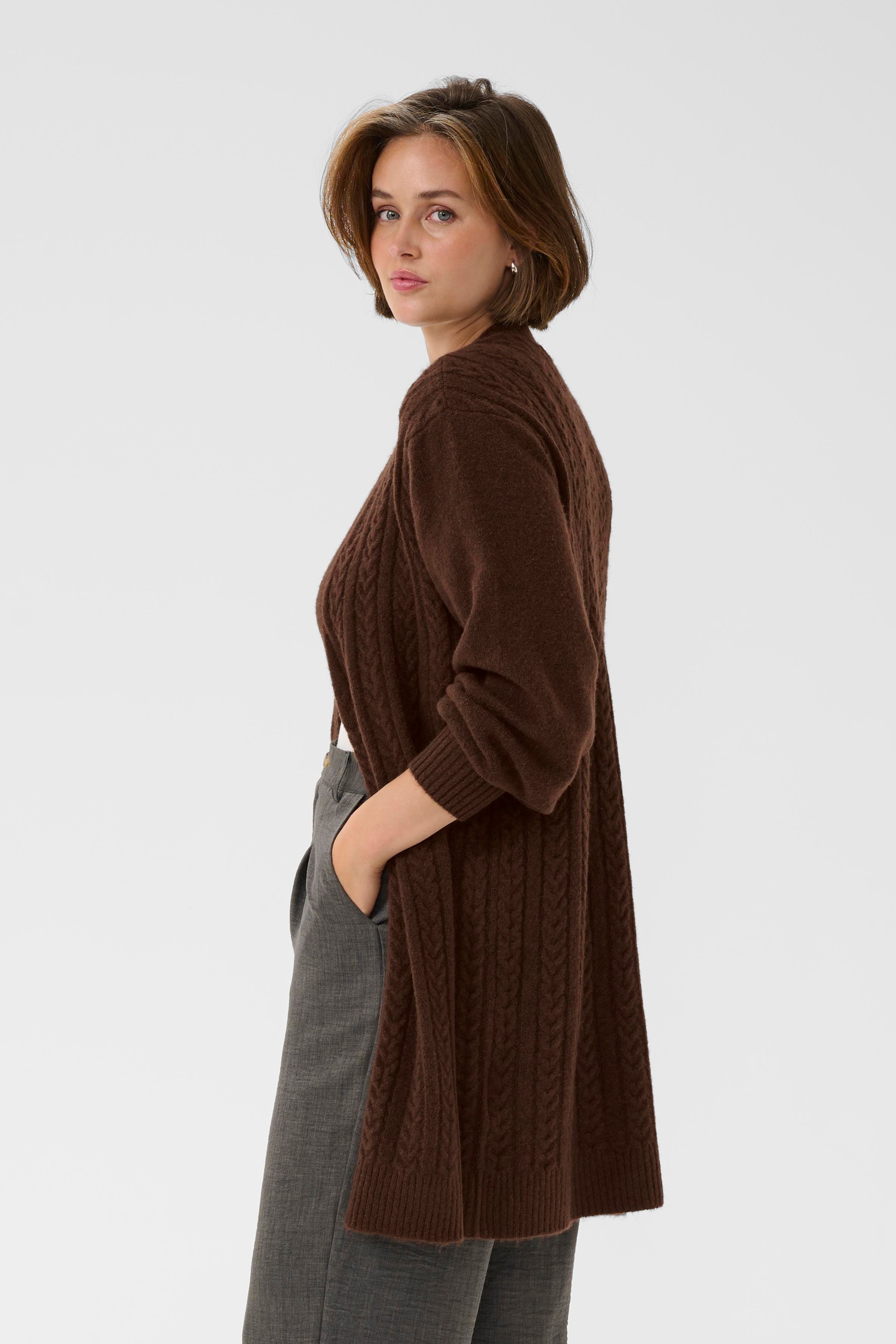 BPmadelyn Cardigan LOOKBOOK FRONT 40200070-1910161