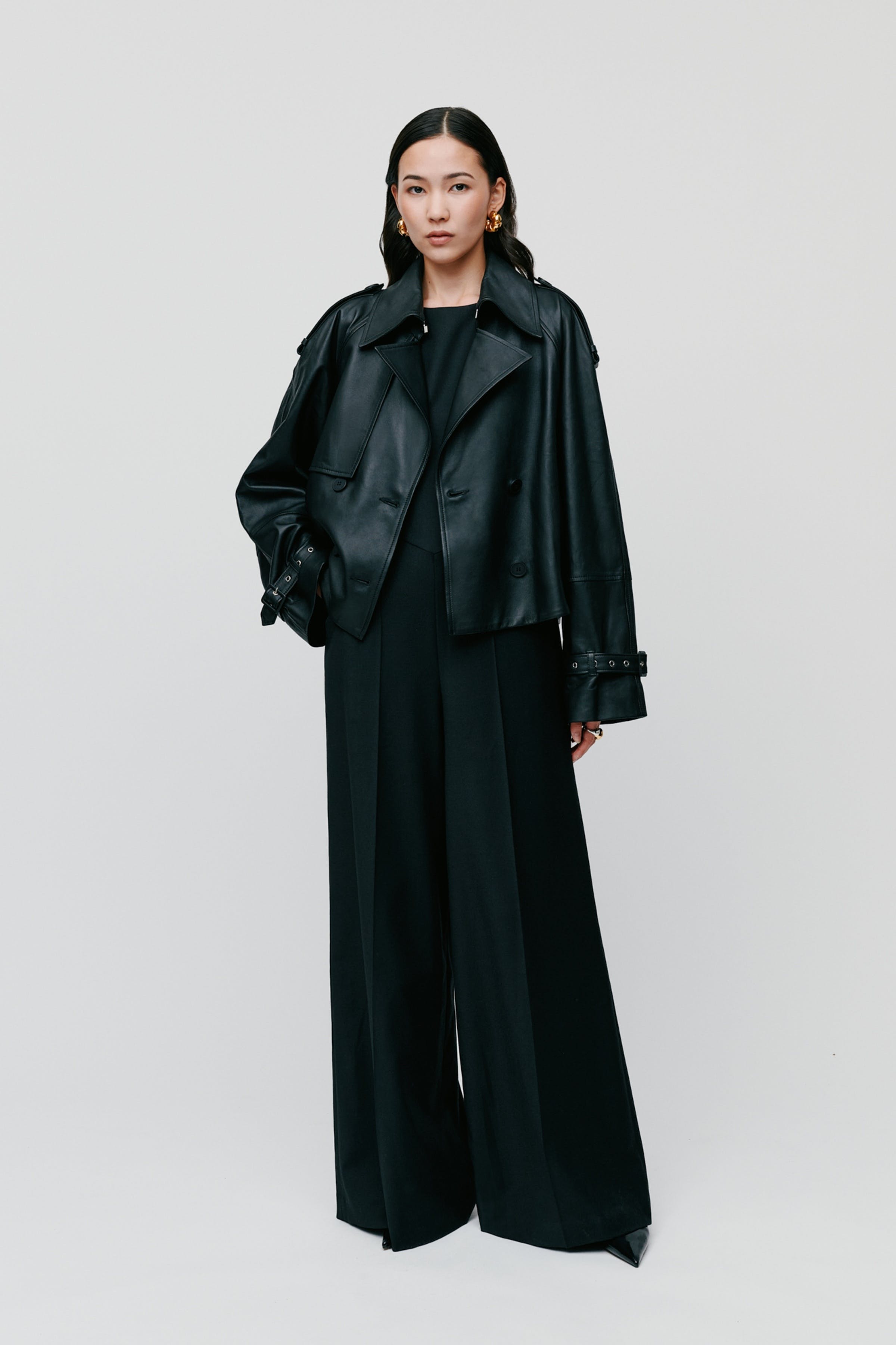 LUNA Ytterplagg LOOKBOOK FRONT 30600686-BK999