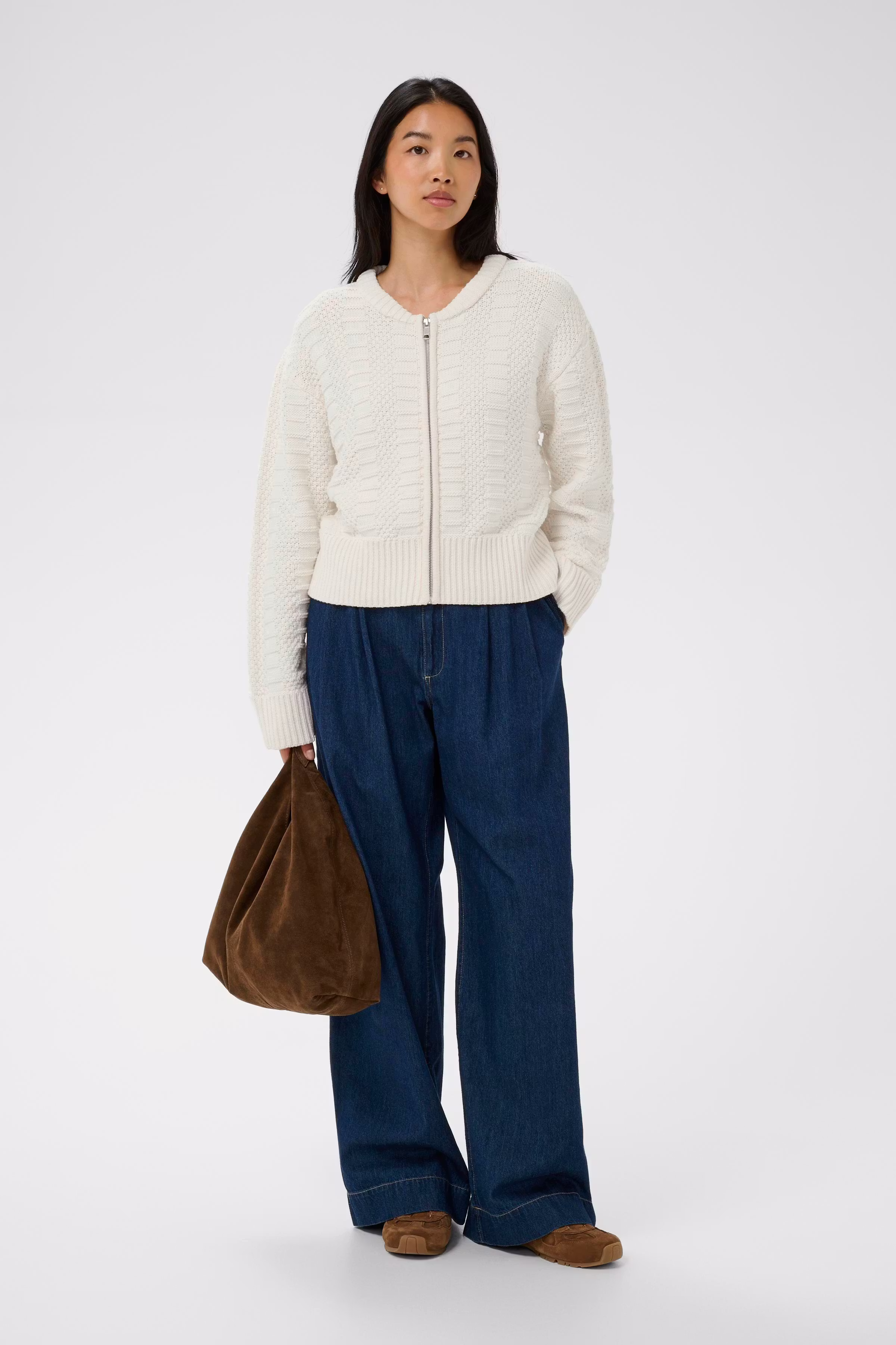 AnielaPW Cardigan LOOKBOOK FRONT 30310397-110701