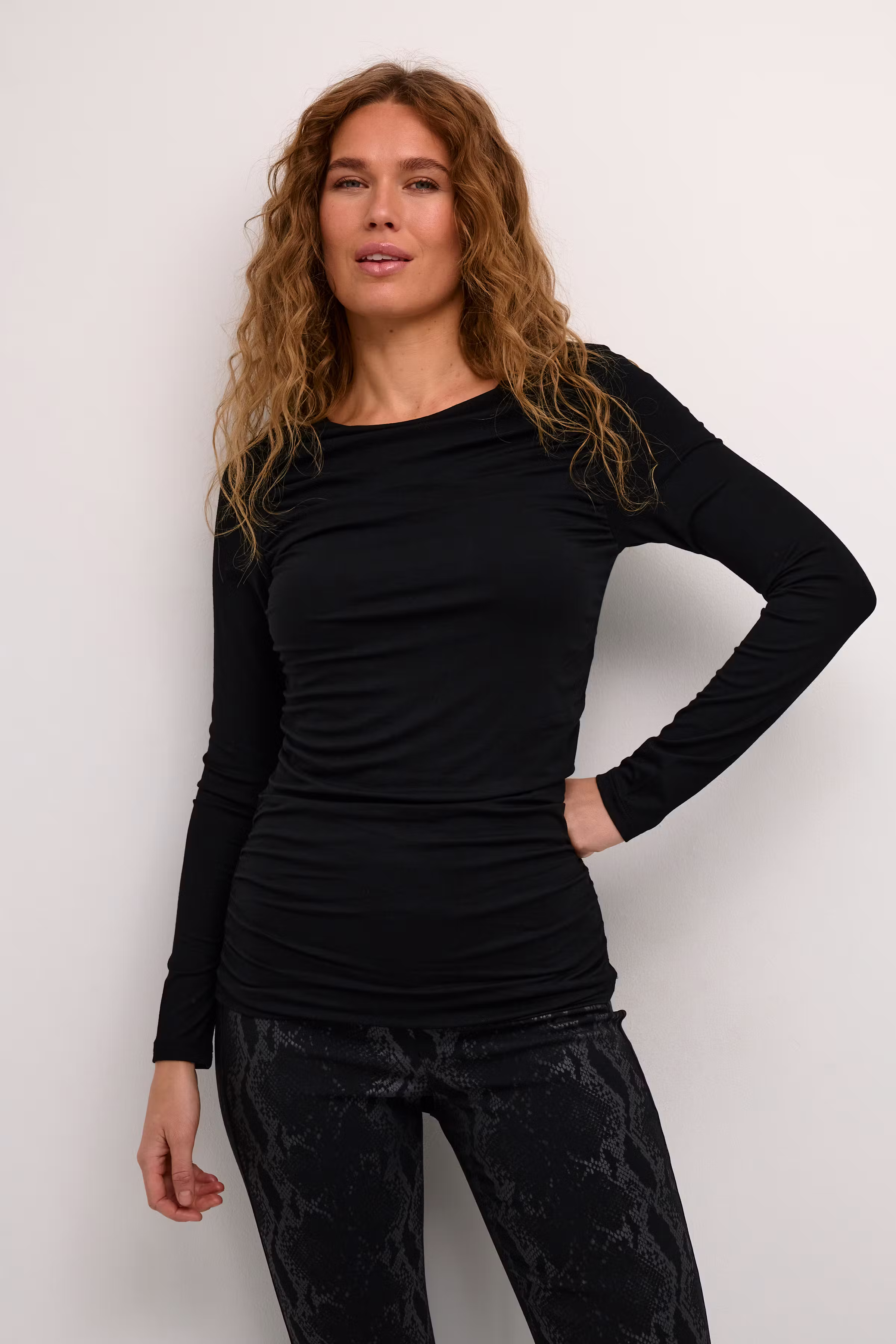 KAlotte Blus LOOKBOOK FRONT 10509167-100121