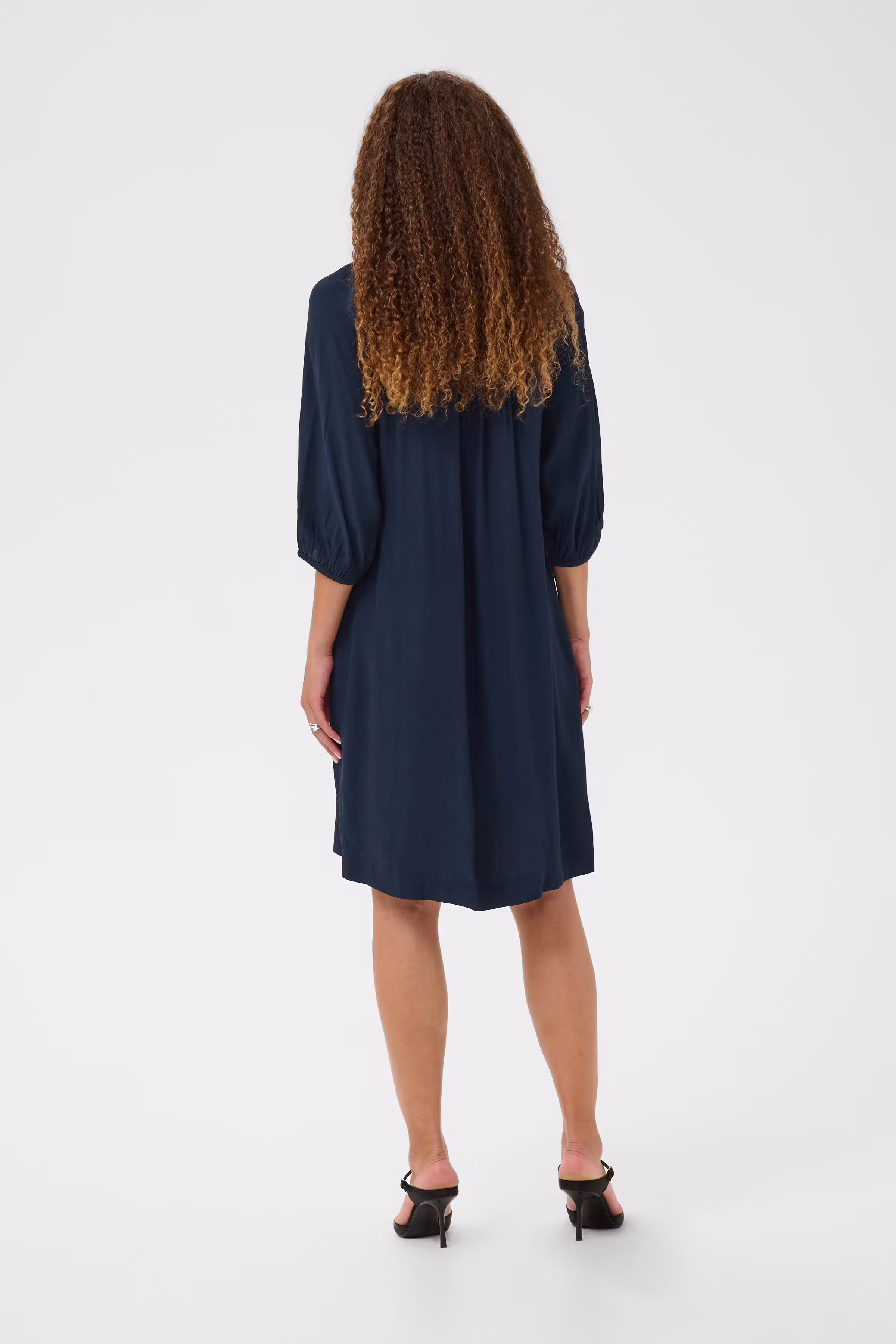 MalikaSZ Kleid LOOKBOOK BACK 30515509-193924