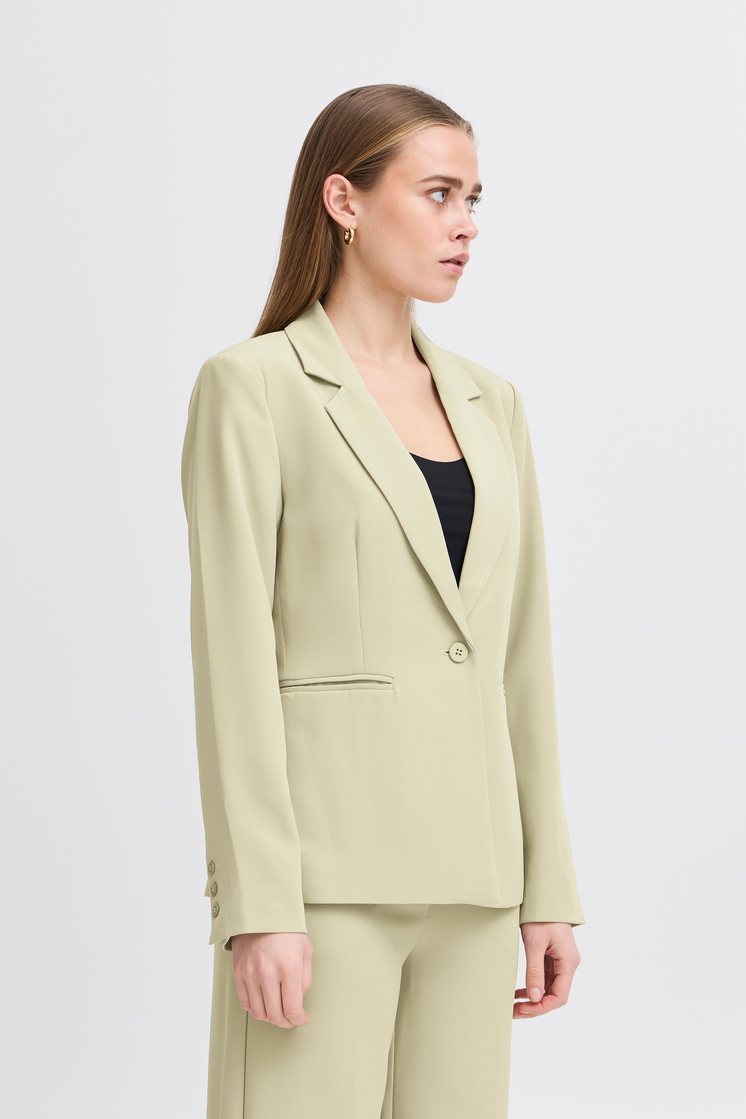 IHLEXI Blazer LOOKBOOK FRONT 20112607-160213