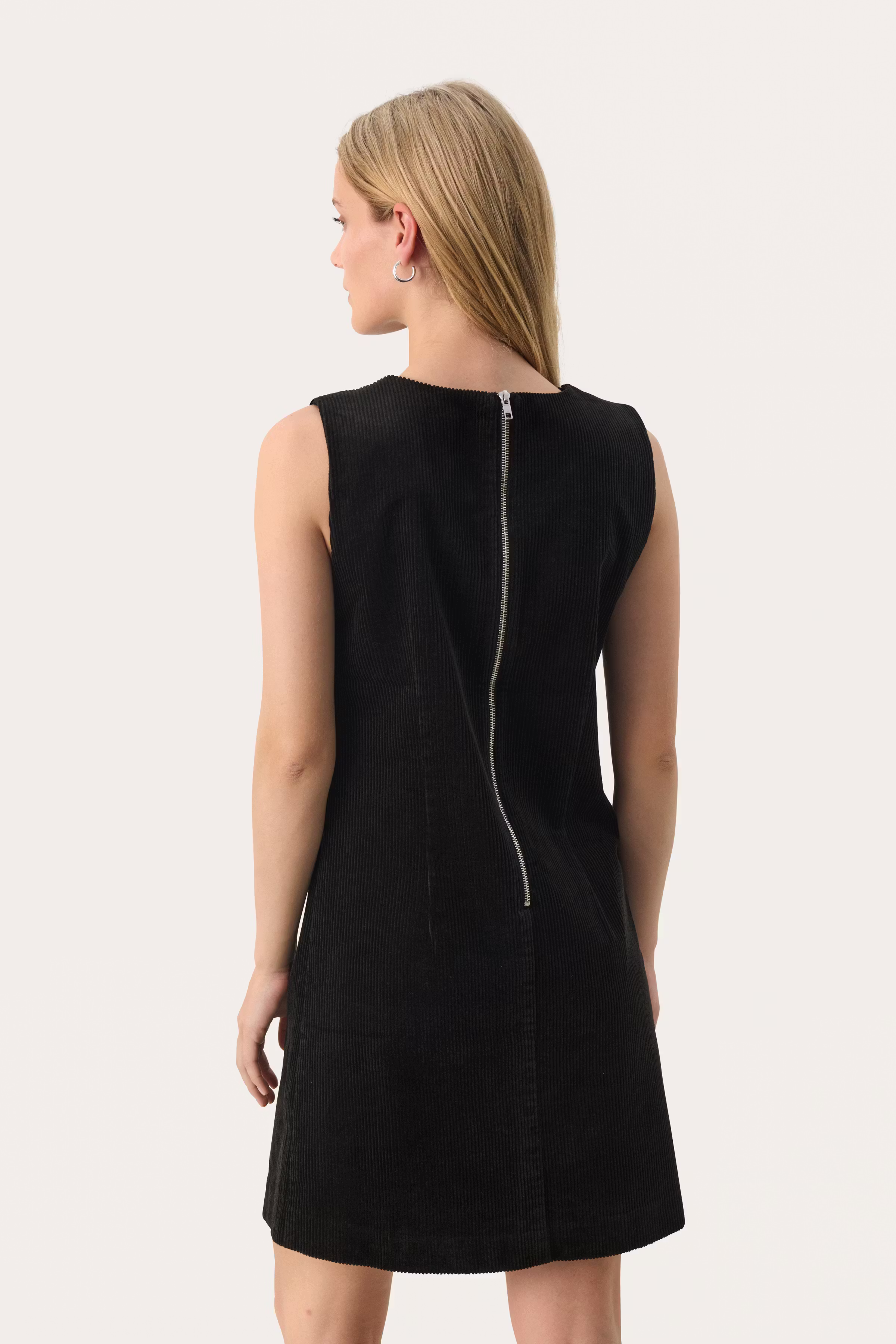 LizandraPW Dress LOOKBOOK BACK 30308905-194008