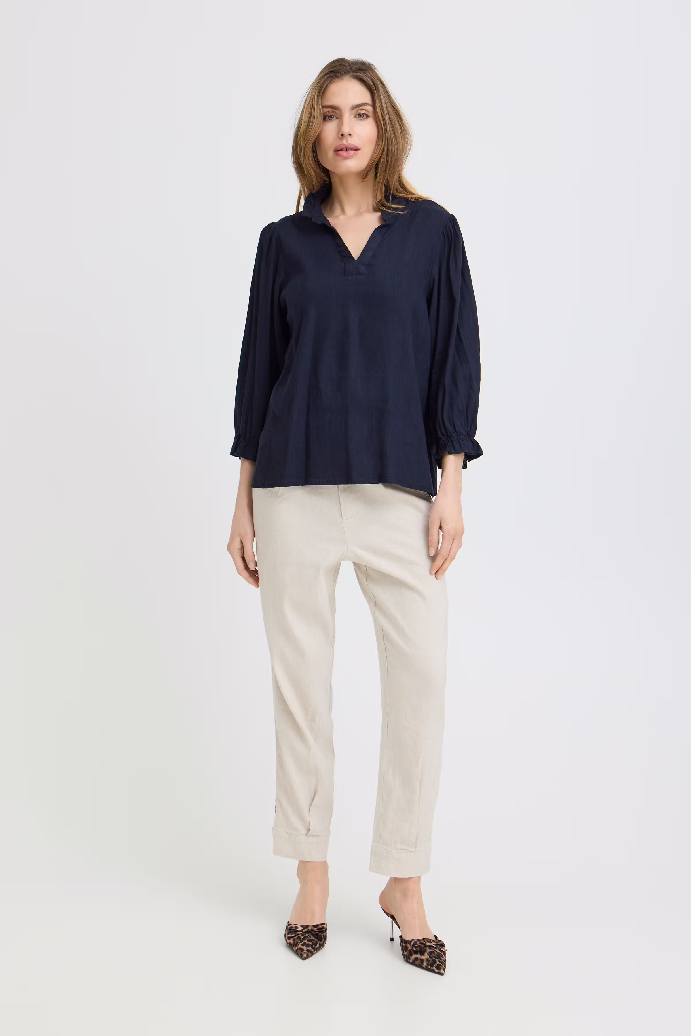 PZLUCA Bluse LOOKBOOK FRONT 50210428-194020