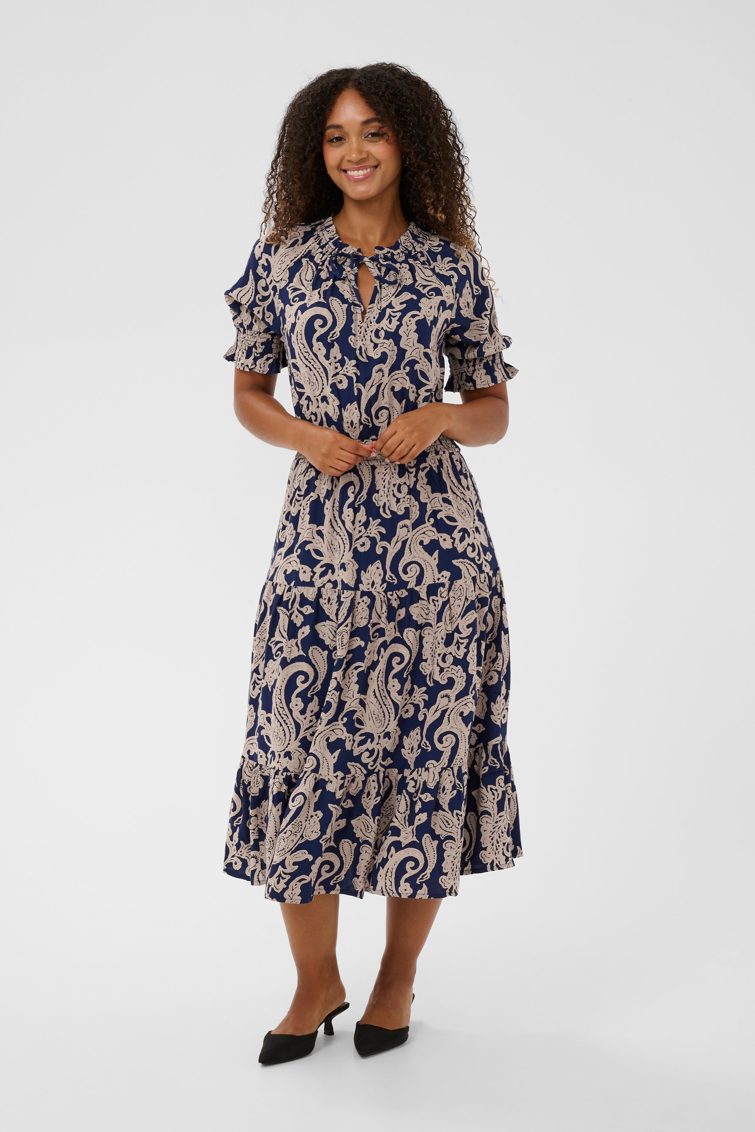 CRLucy Dress LOOKBOOK FRONT 10615288-106905