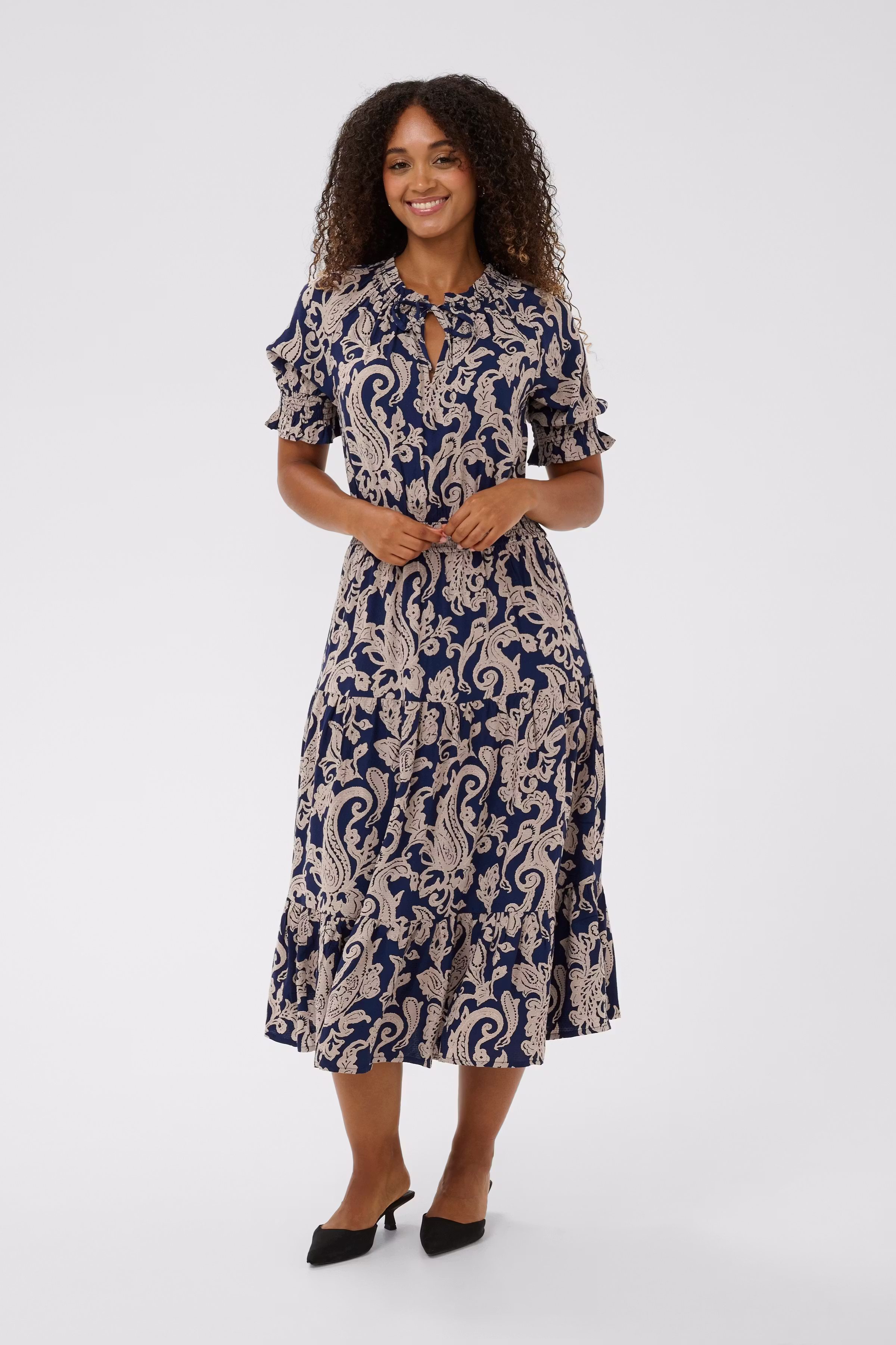 CRLucy Dress LOOKBOOK FRONT 10615288-106905