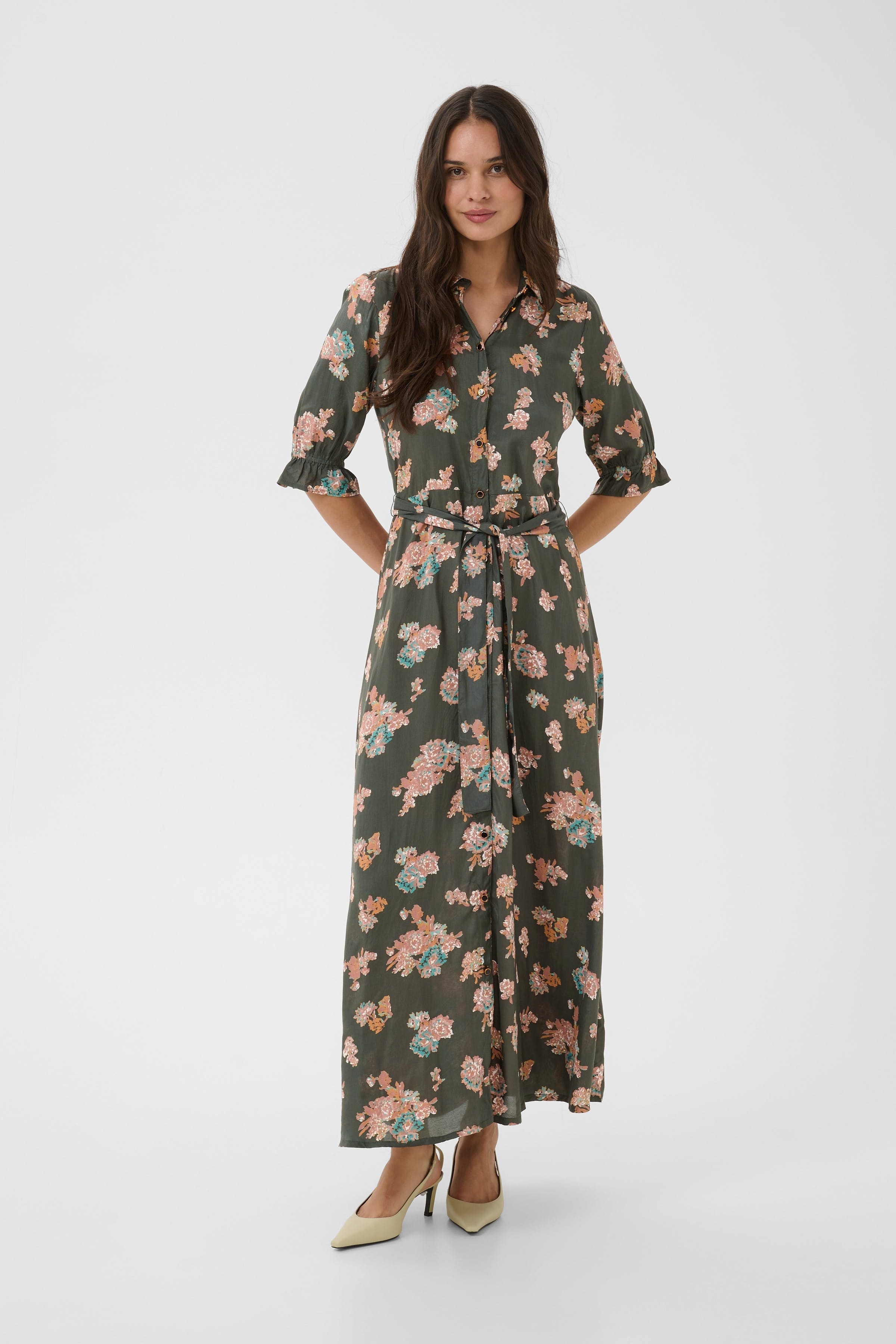 KAvelana Kleid LOOKBOOK FRONT 10504043-50947