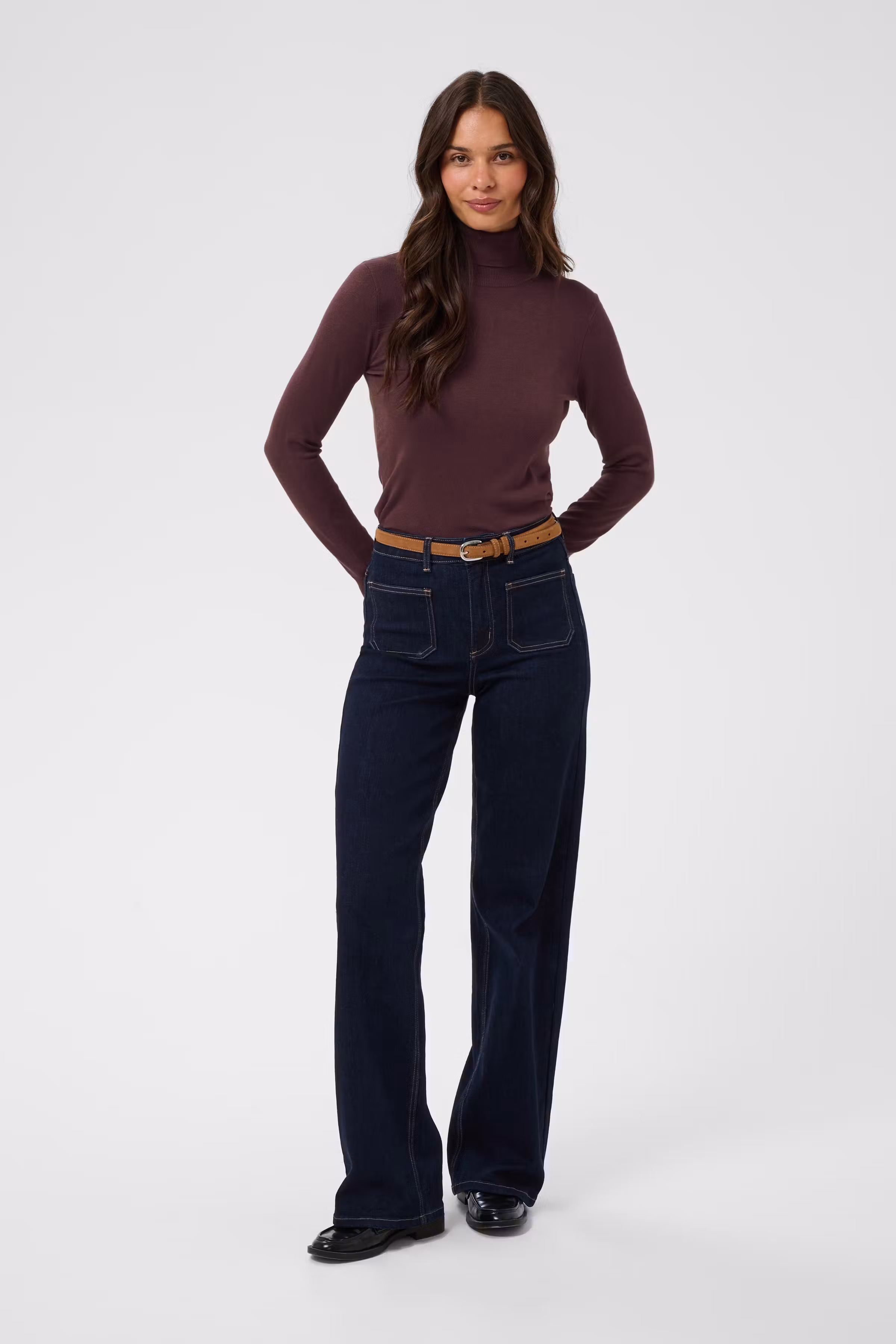 Astrid Pullover LOOKBOOK FRONT 500023-191619