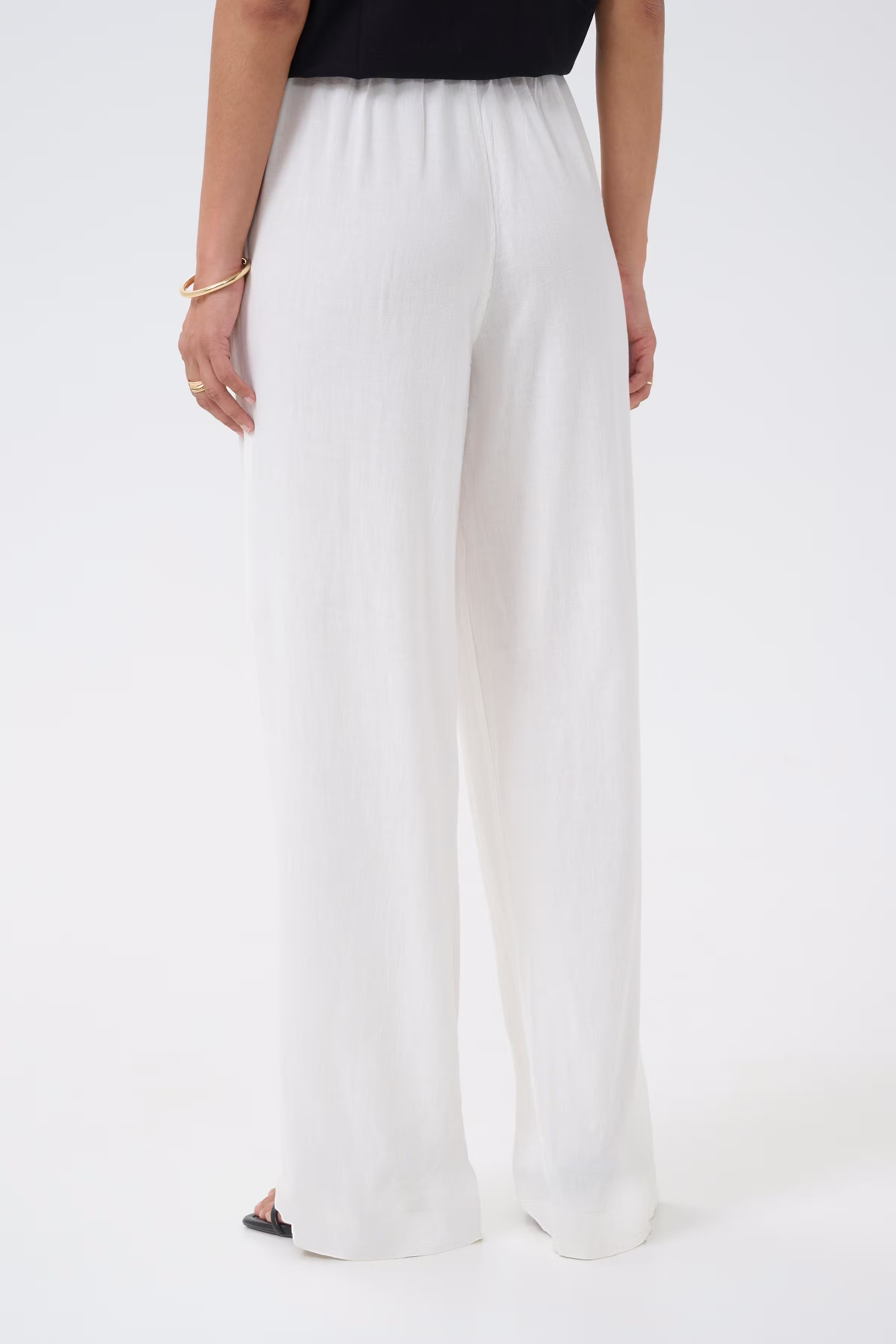 KAmilia Linen trousers LOOKBOOK BACK 10508314-110602