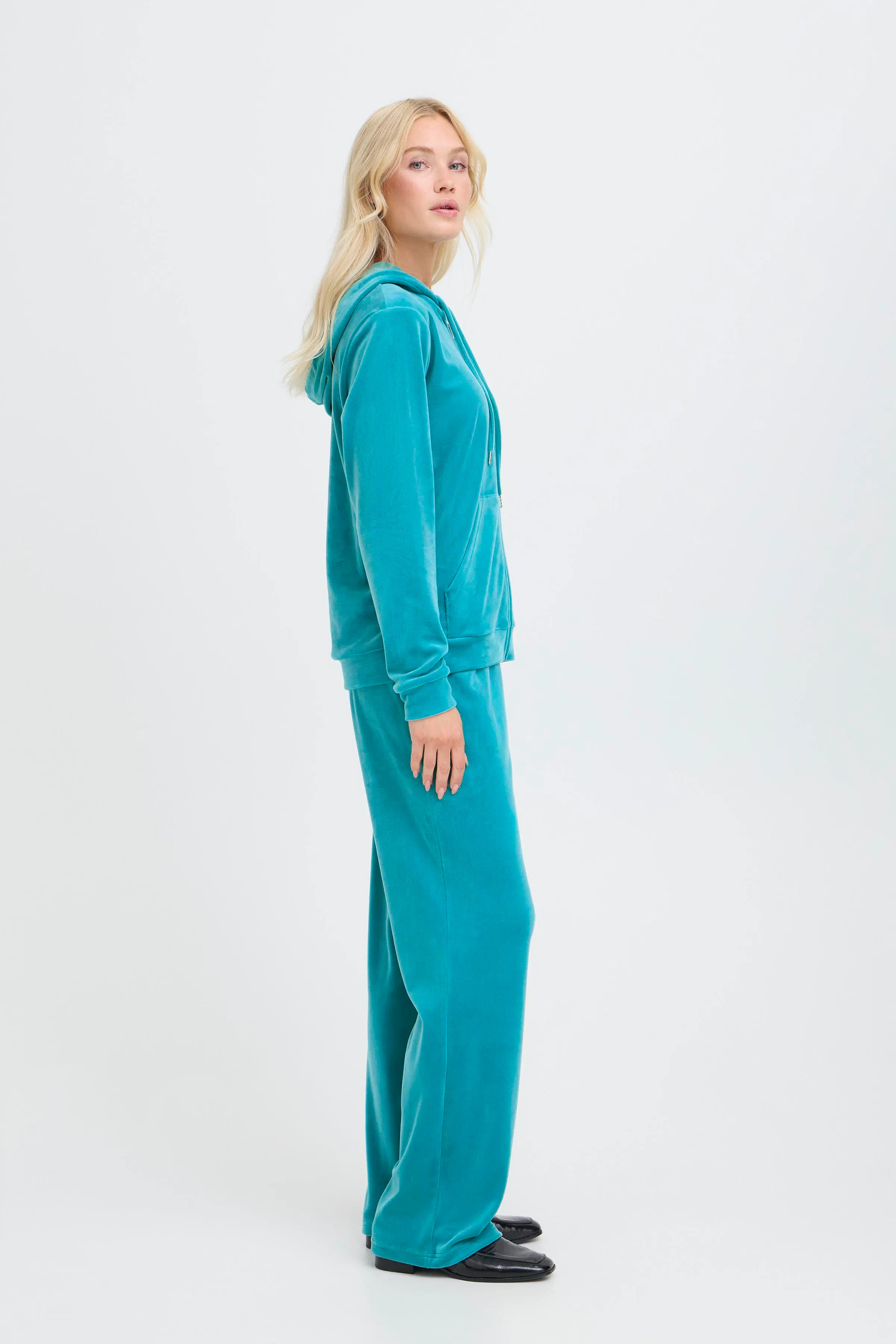 BYMITZA Joggedrakt LOOKBOOK FRONT 20810786-184630