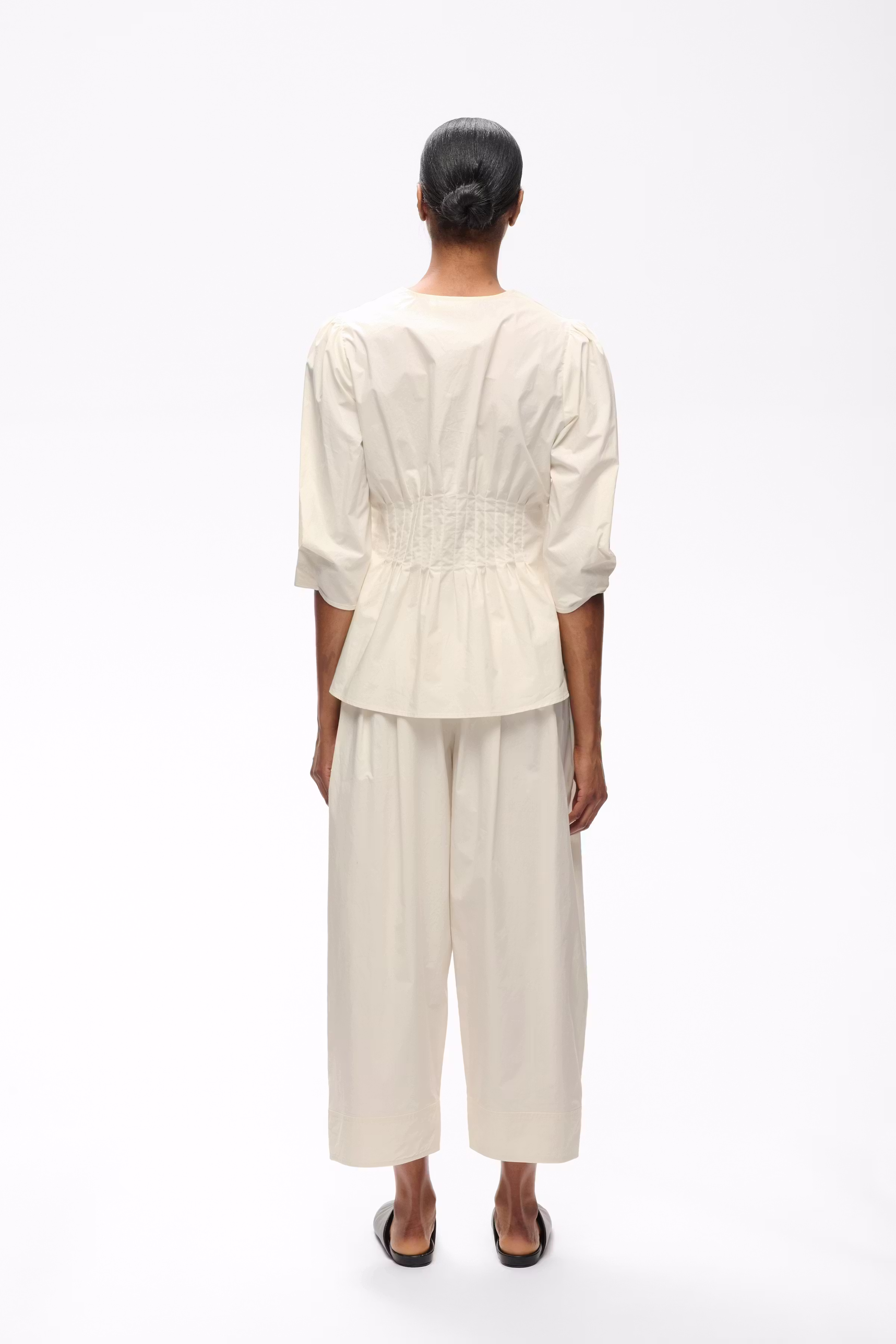 HAZEIW Top LOOKBOOK BACK 30112710-120601