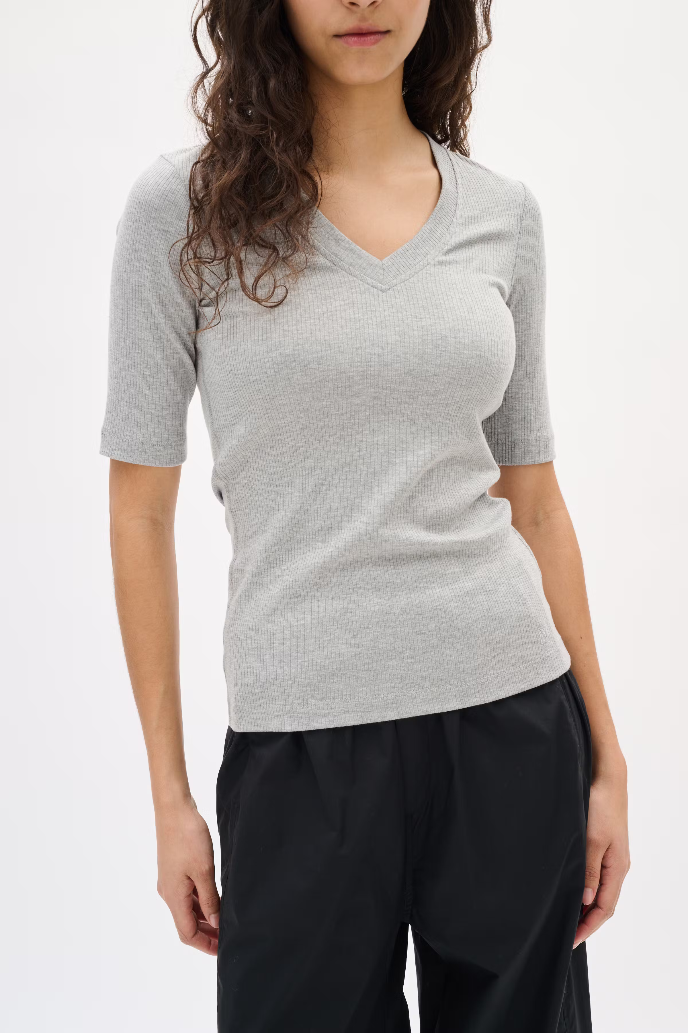 DagnaIW Melange V T-shirt LOOKBOOK DETAIL 30106865-301744