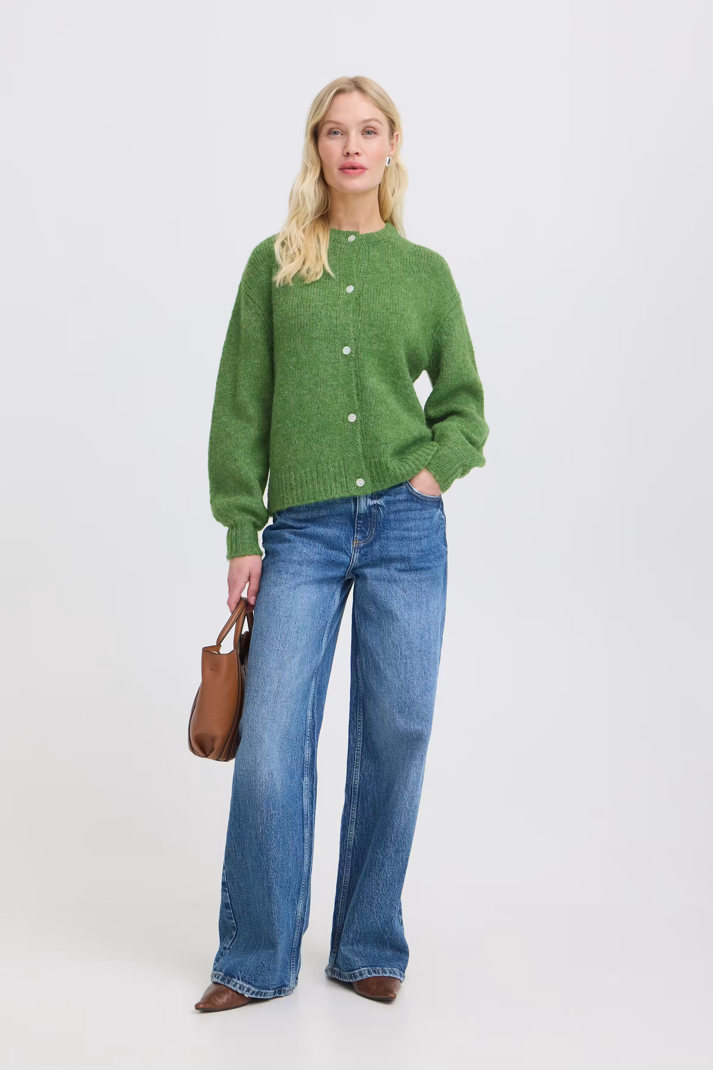 BYOTIA Cardigan LOOKBOOK FRONT 20819108-180125