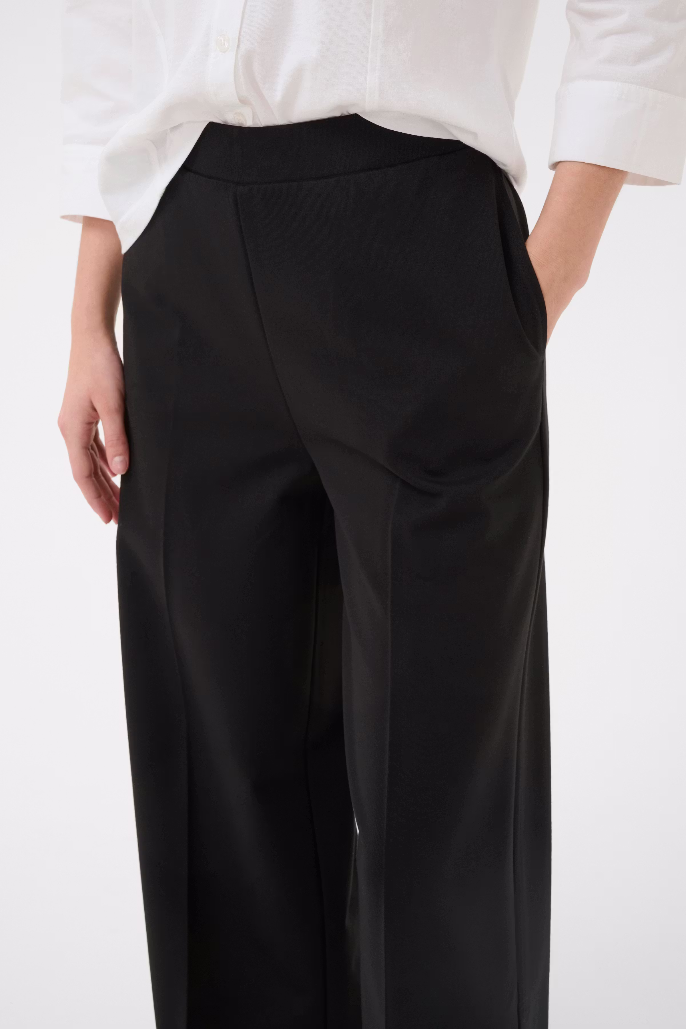 ConciaPW Hose LOOKBOOK DETAIL 30310922-194008