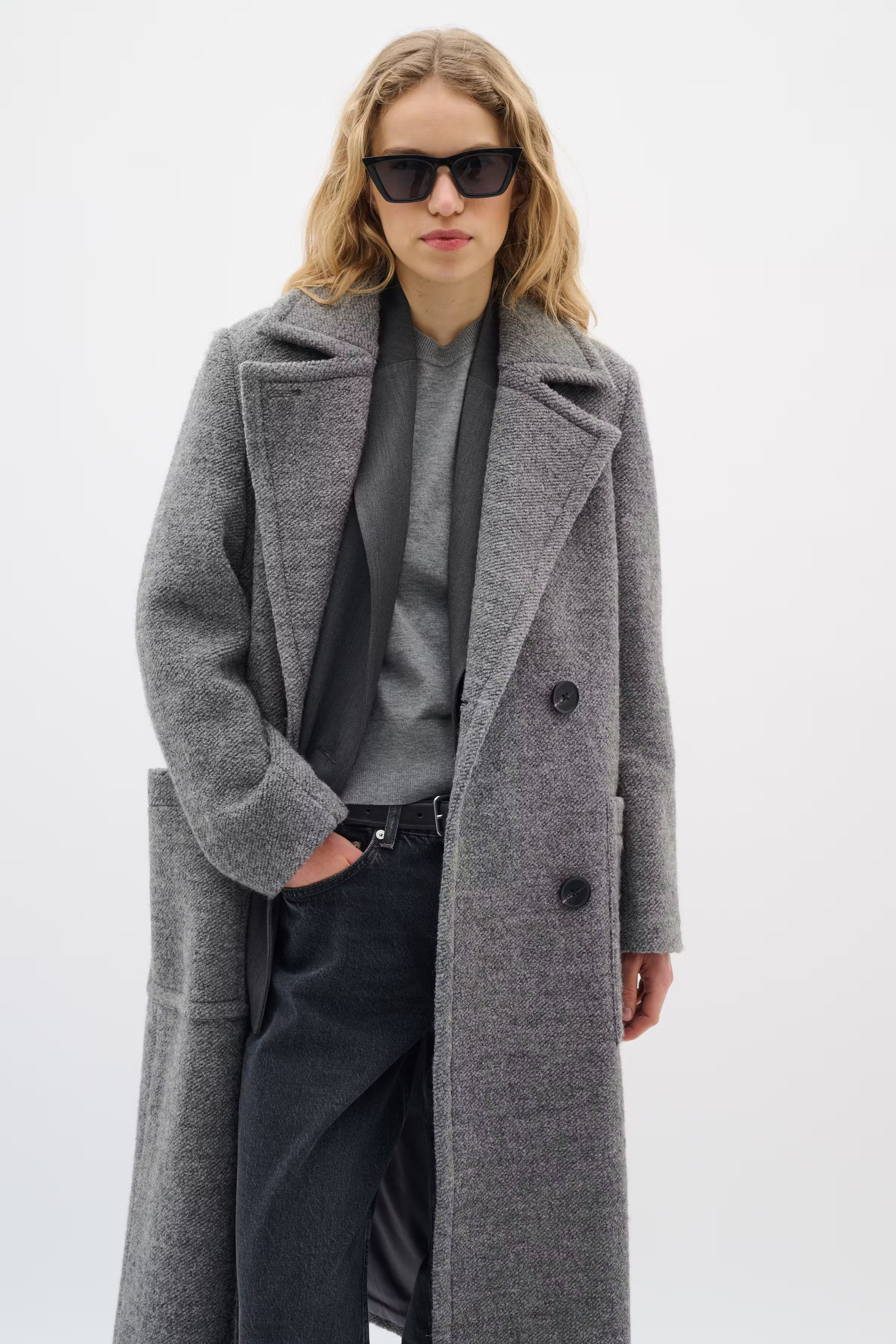 YumIW Mantel LOOKBOOK FRONT 30110615-1740161