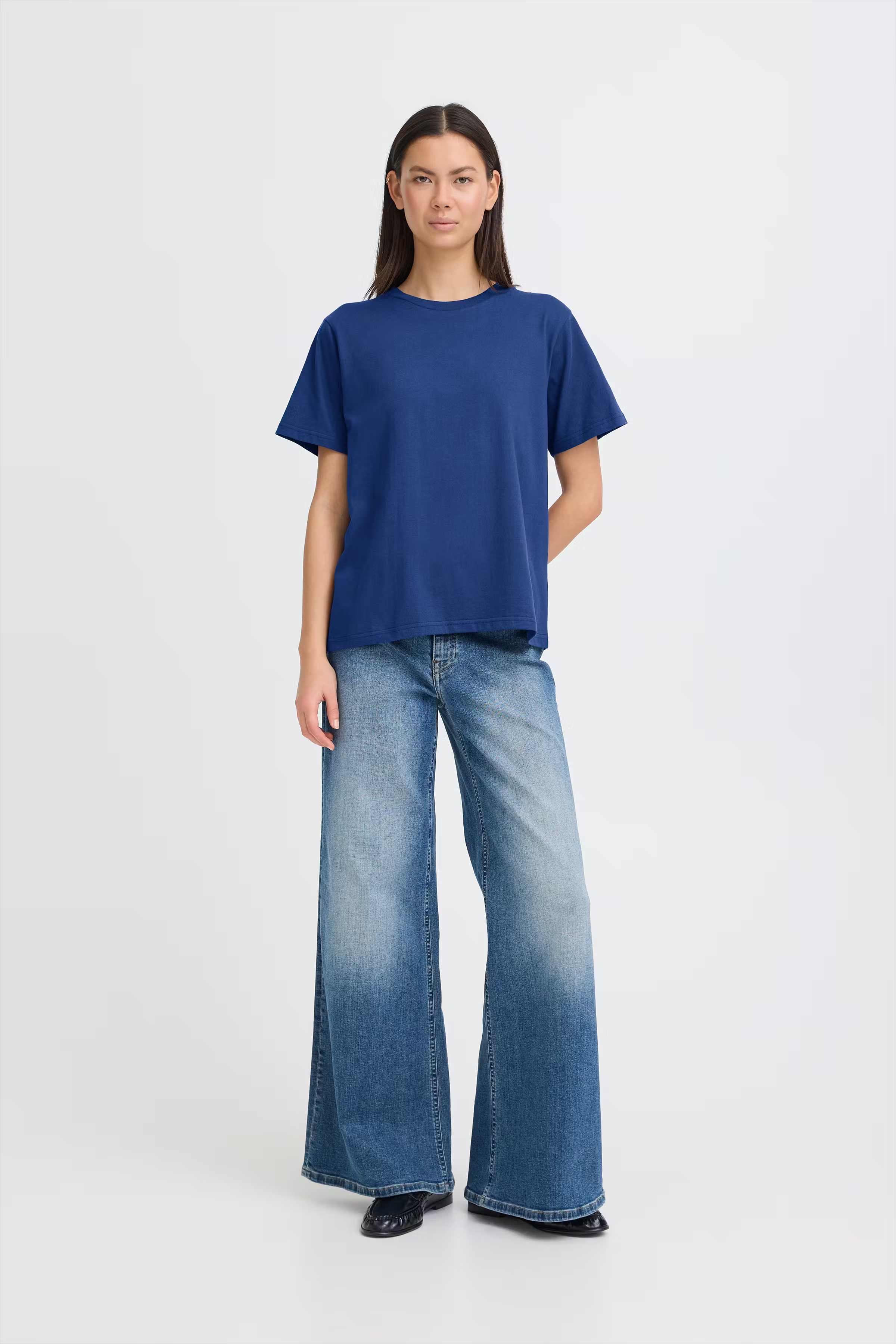 IHPALMER LOOSE T-shirt LOOKBOOK FRONT 20119365-193939