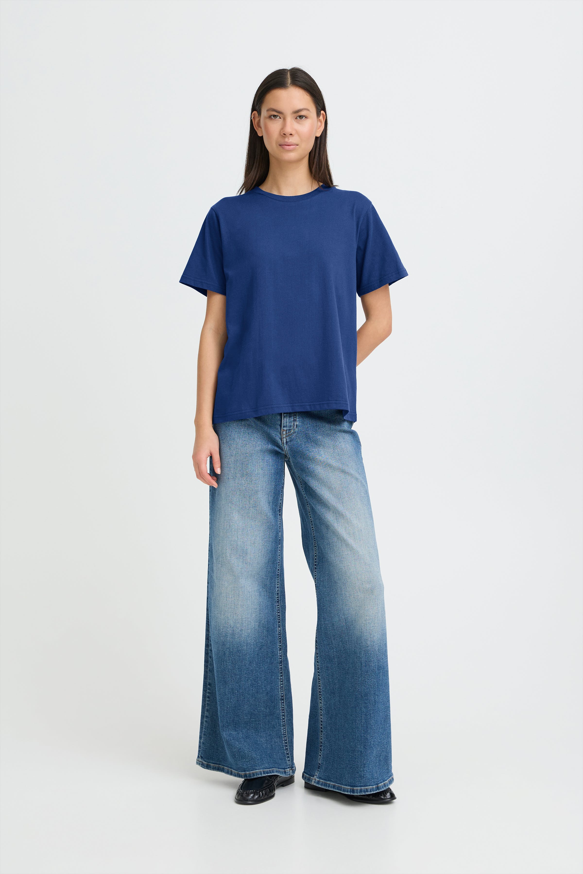 IHPALMER LOOSE T-shirt LOOKBOOK FRONT 20119365-193939