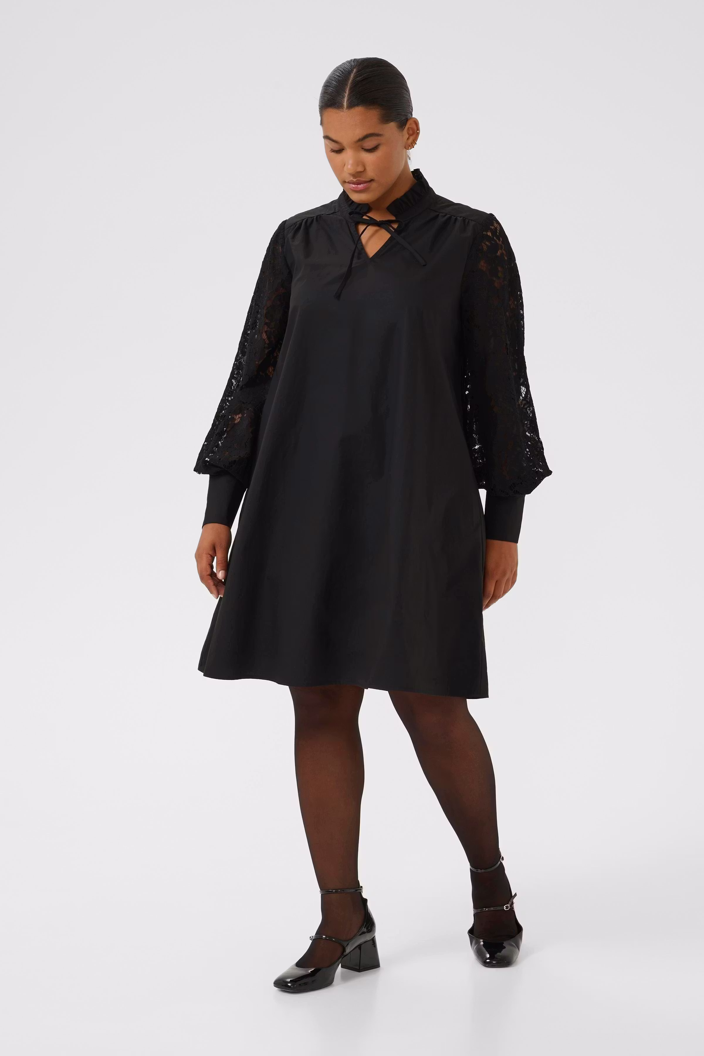 KCmynthia Dress LOOKBOOK FRONT 10583683-100121