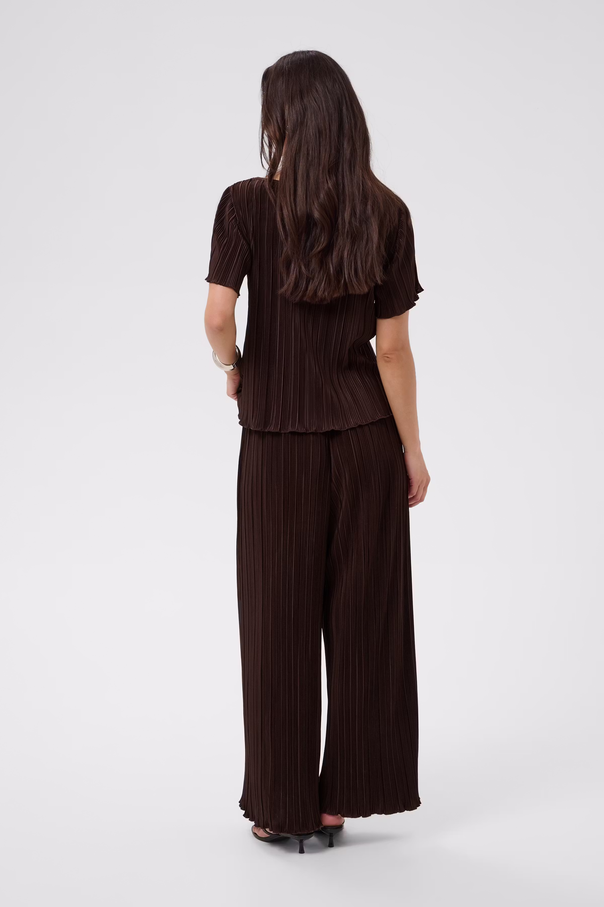 KAines Hose LOOKBOOK BACK 10512600-190915