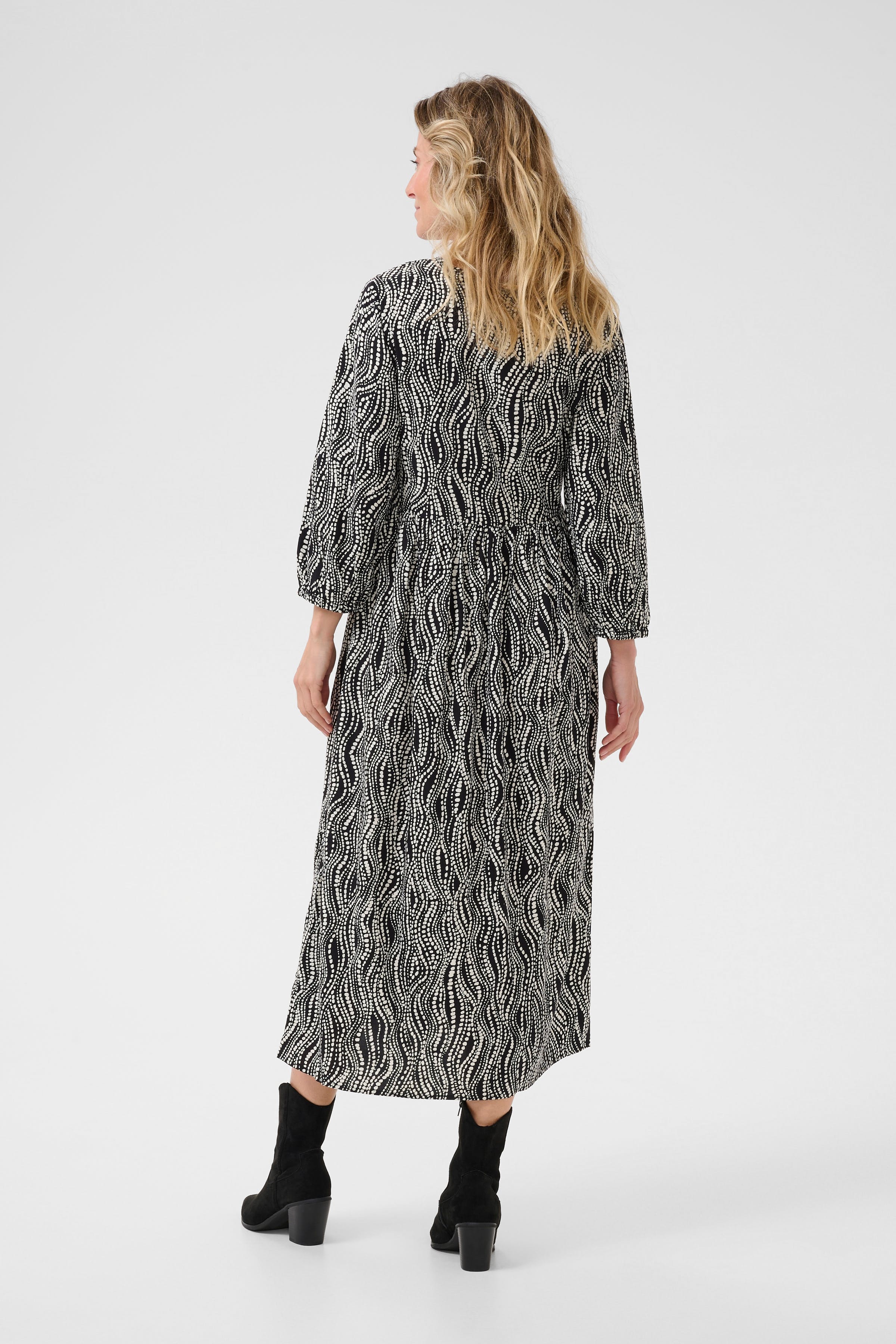 CRTiah Dress LOOKBOOK BACK 10613476-107181