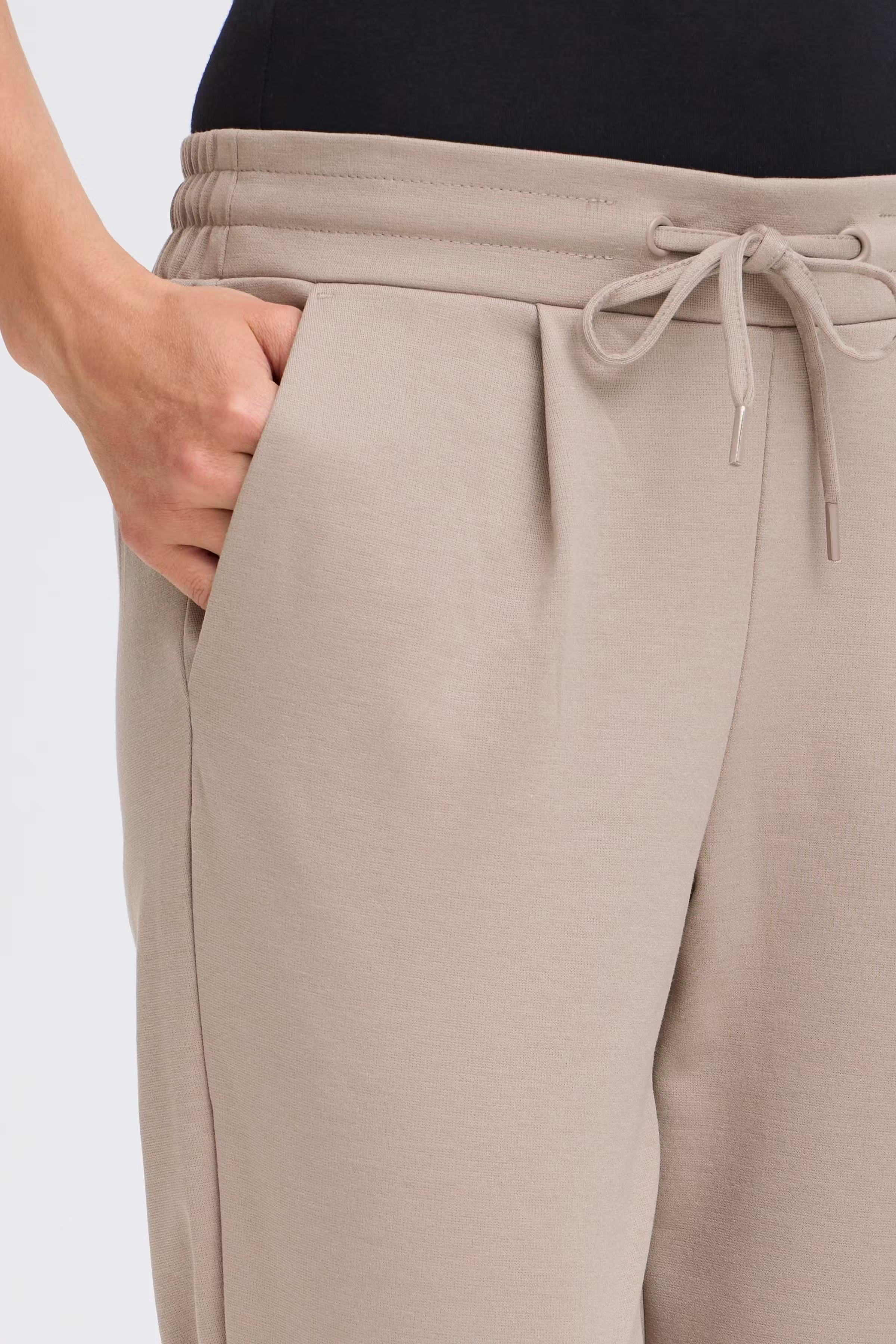 IHKATE Trousers LOOKBOOK DETAIL 20104757-171212