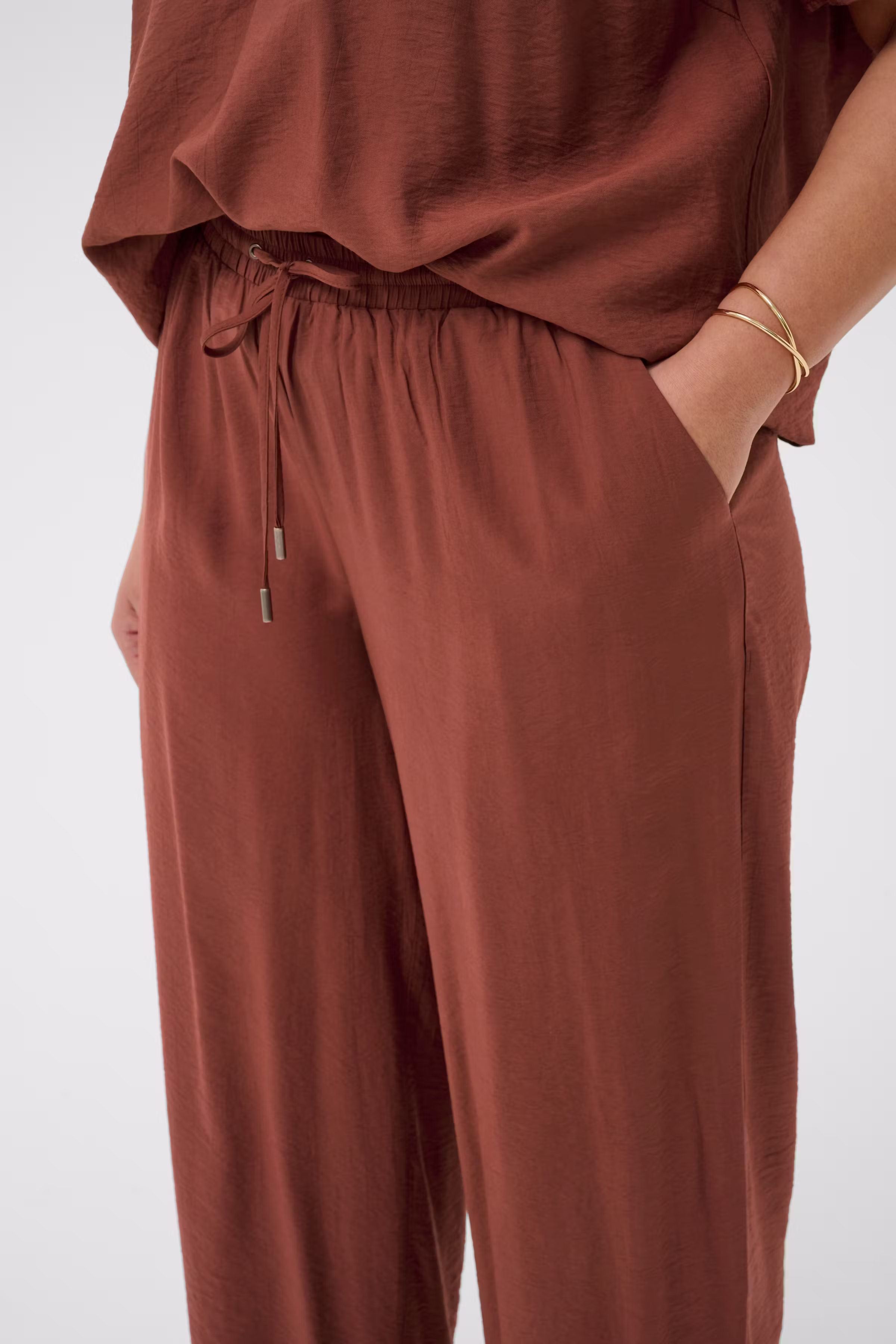 KCemilia Hose LOOKBOOK DETAIL 10584154-191334