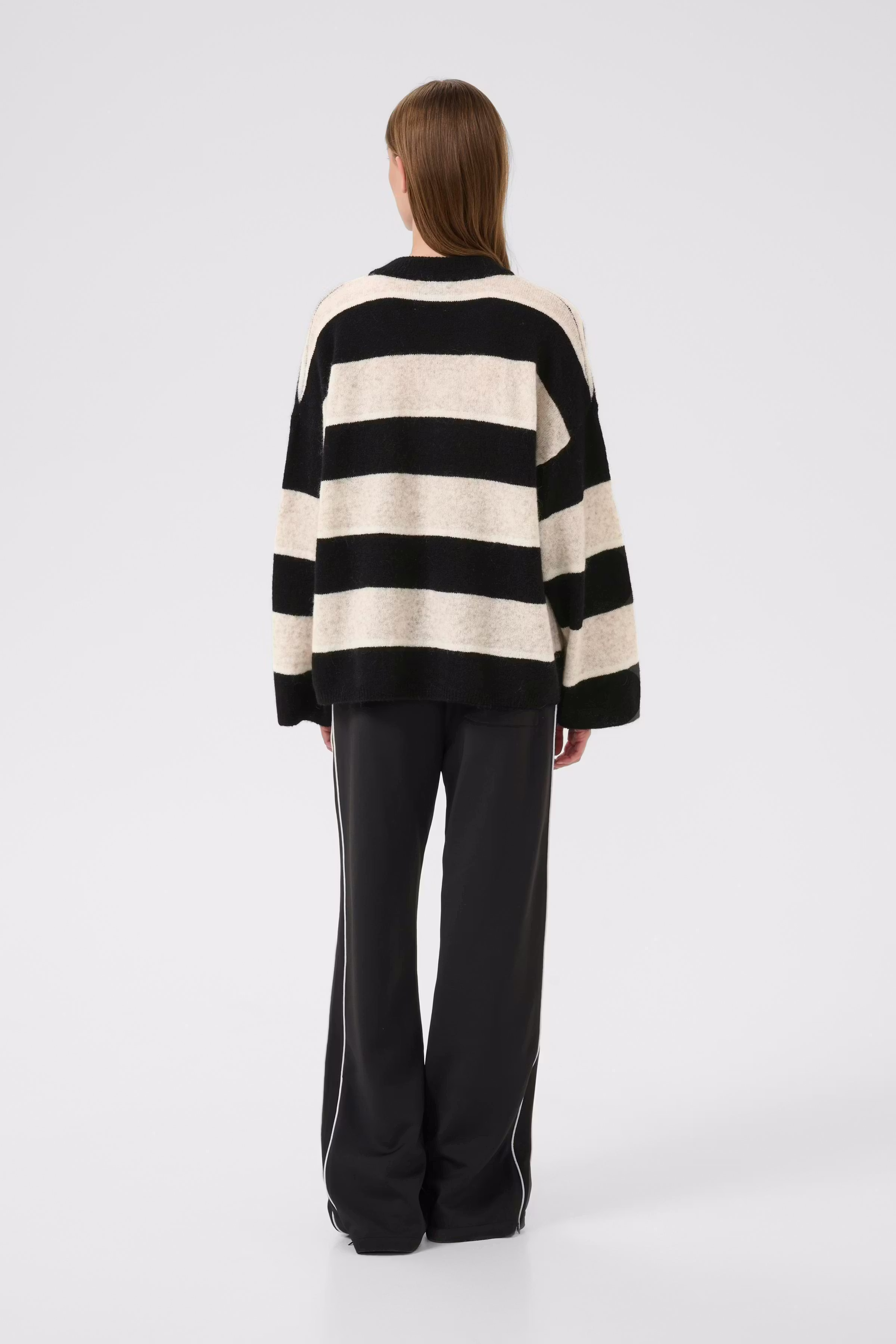 KBZelda Pullover LOOKBOOK BACK 10105601-108562