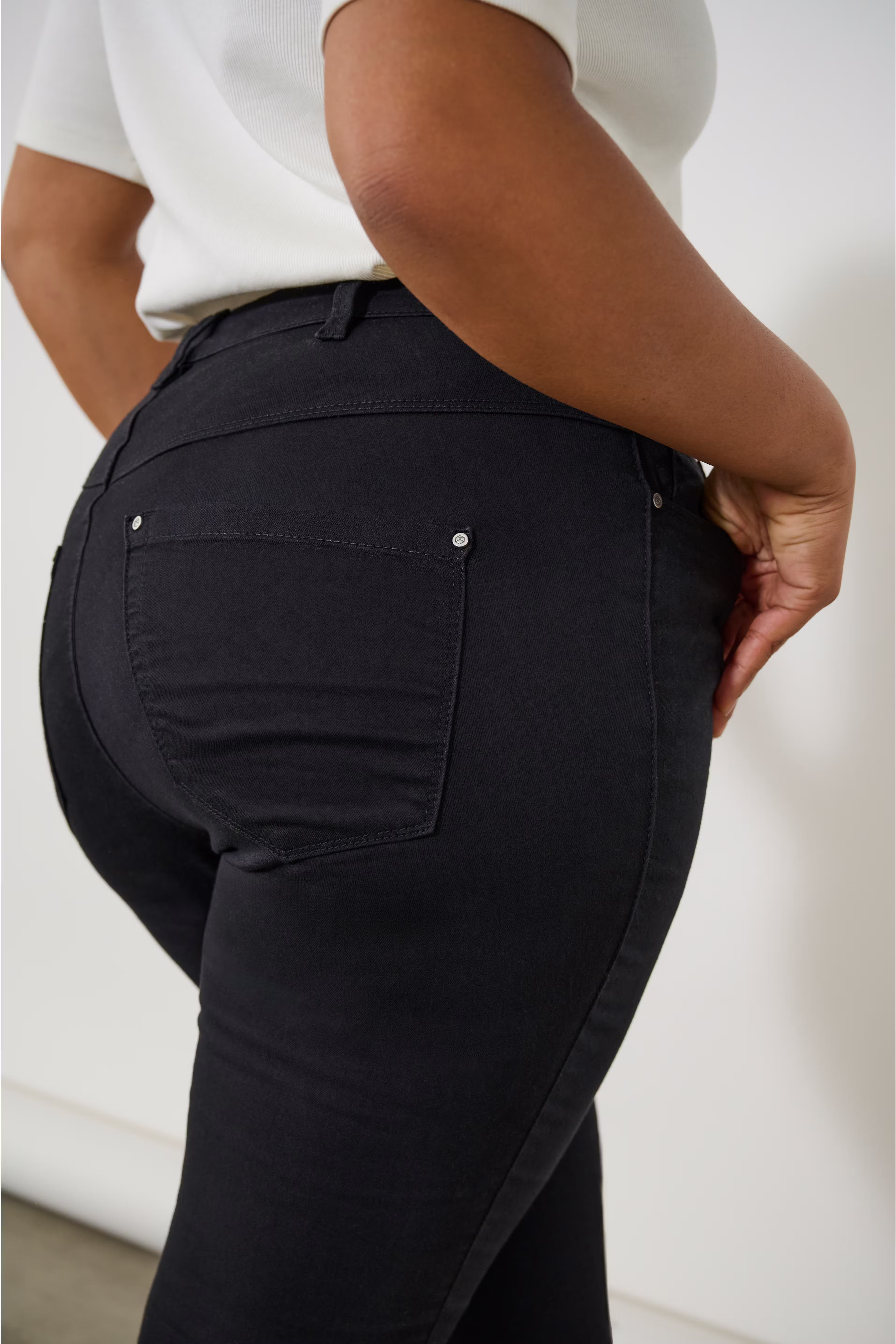 KCwilla Ida Slim Jeans LOCATION NONE 10581270-100121