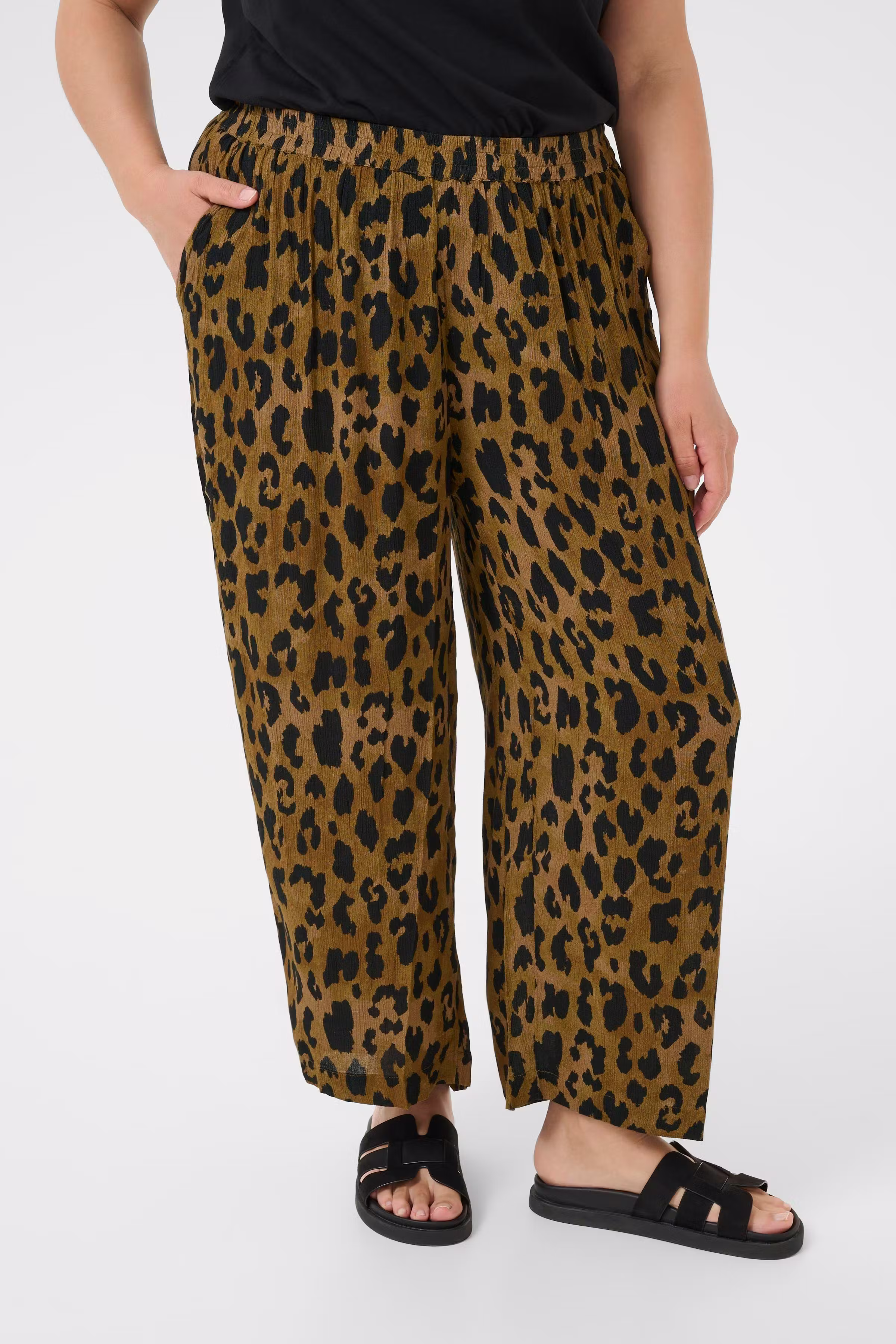 KCmolly Trousers LOOKBOOK FRONT 10583501-107946